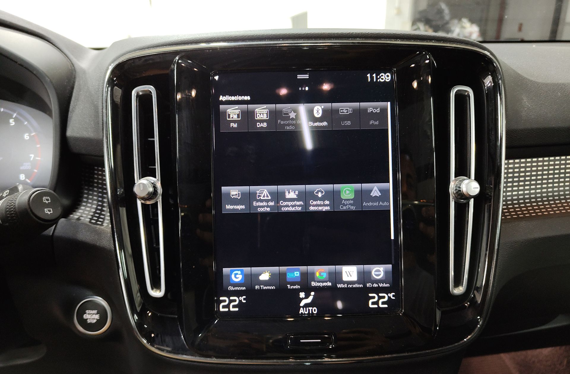 Volvo XC40 T2 R-Design - foto 40