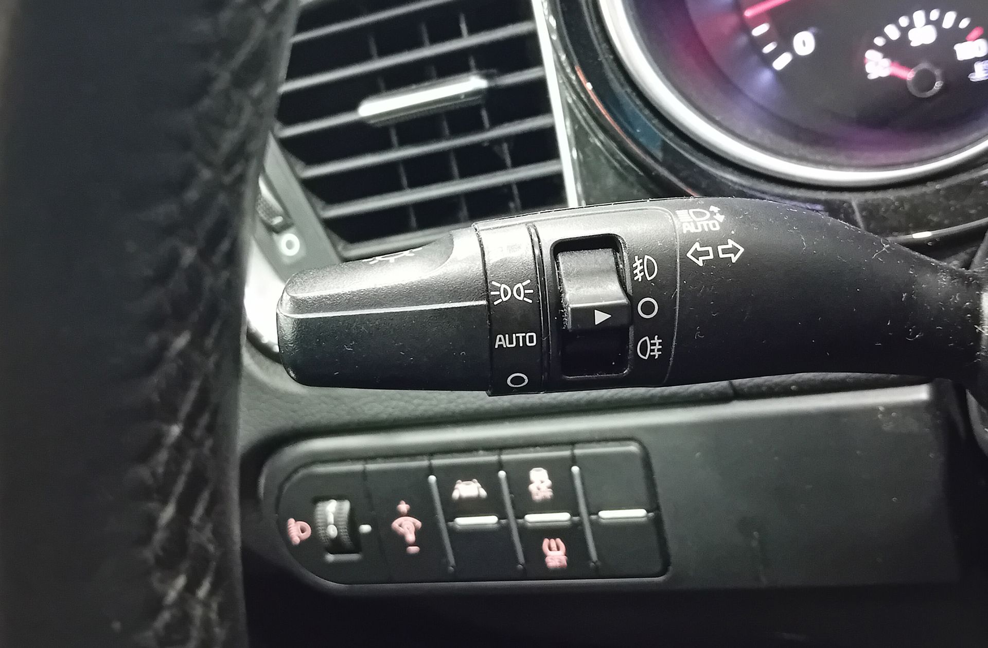 Kia XCeed 1.4 T-GDi Tech DCT - foto 24