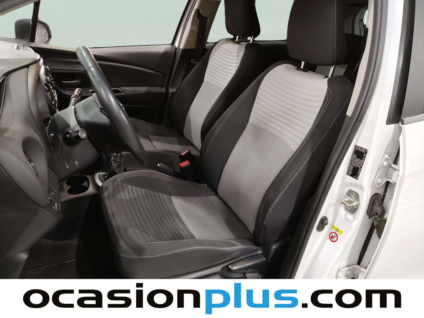 Foto asientos delanteros Toyota Yaris Toyota Yaris 1.5 Feel (111 CV)