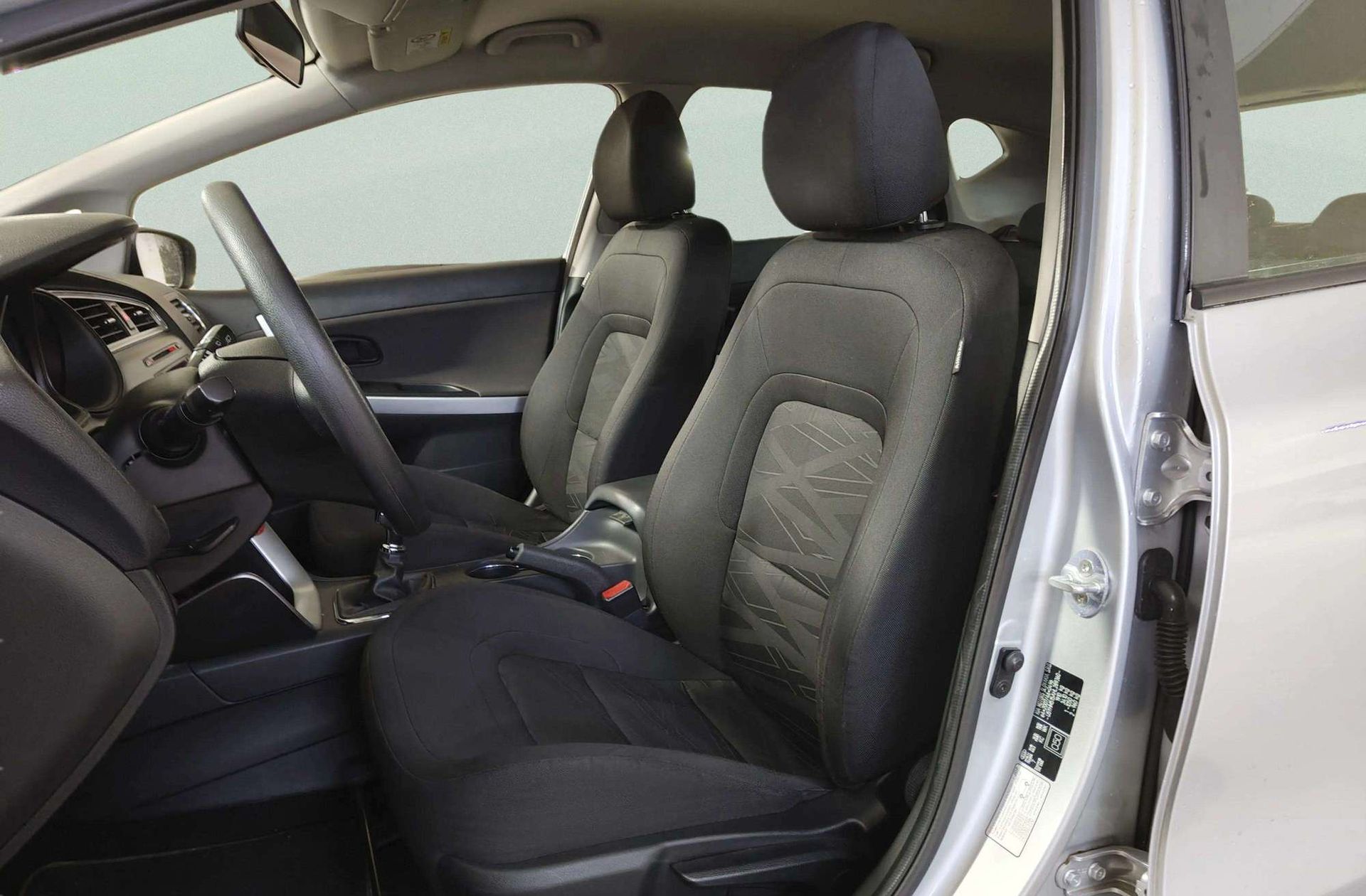 Kia Ceed 1.4 CRDi WGT Business - foto 8