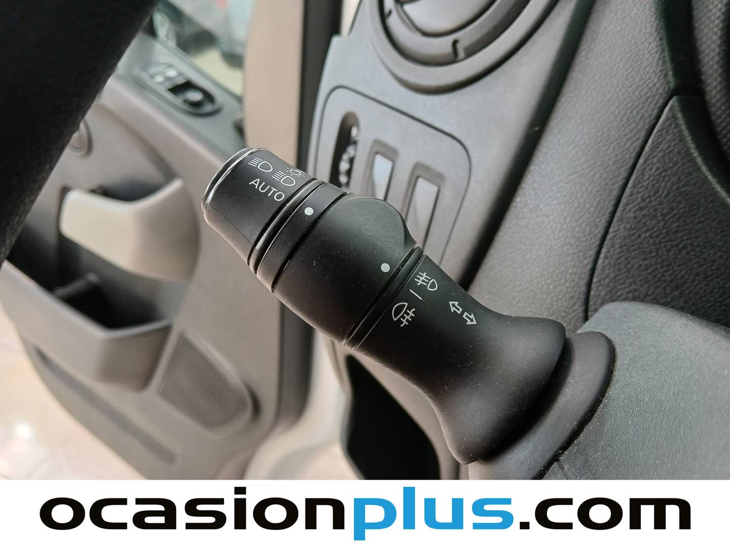 Equipamiento del Opel Movano Opel Movano 2.3 CDTI L2 H2 F 3.3t (130 CV) 3 Plazas