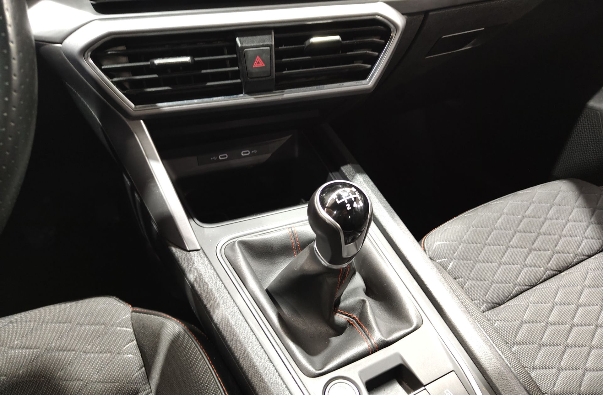 SEAT León 1.0 TSI FR 25 Aniversario - foto 6