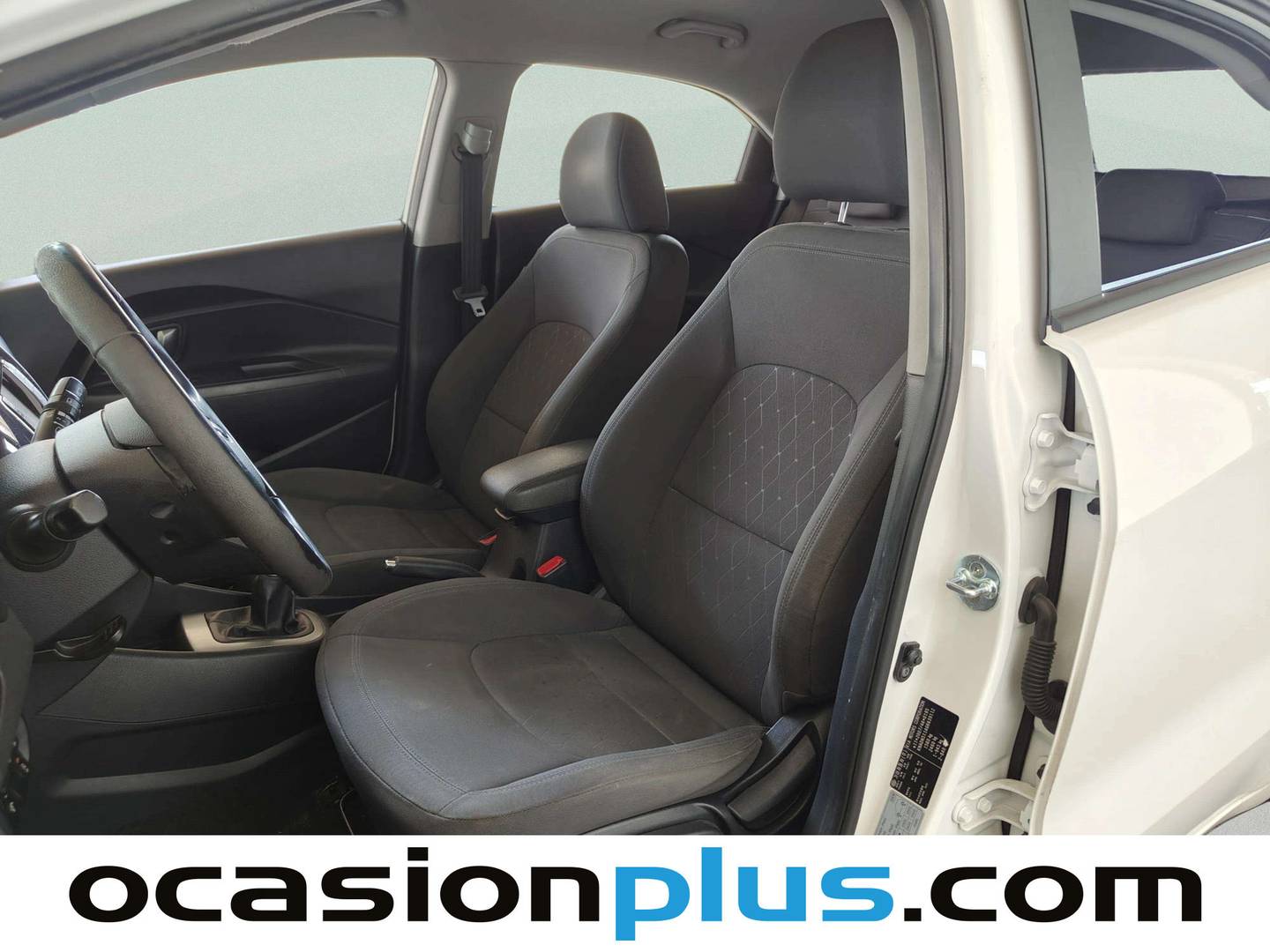 Foto asientos delanteros KIA Rio KIA Rio 1.2 CVVT x-Tech Eco-Dynamics (84 CV)