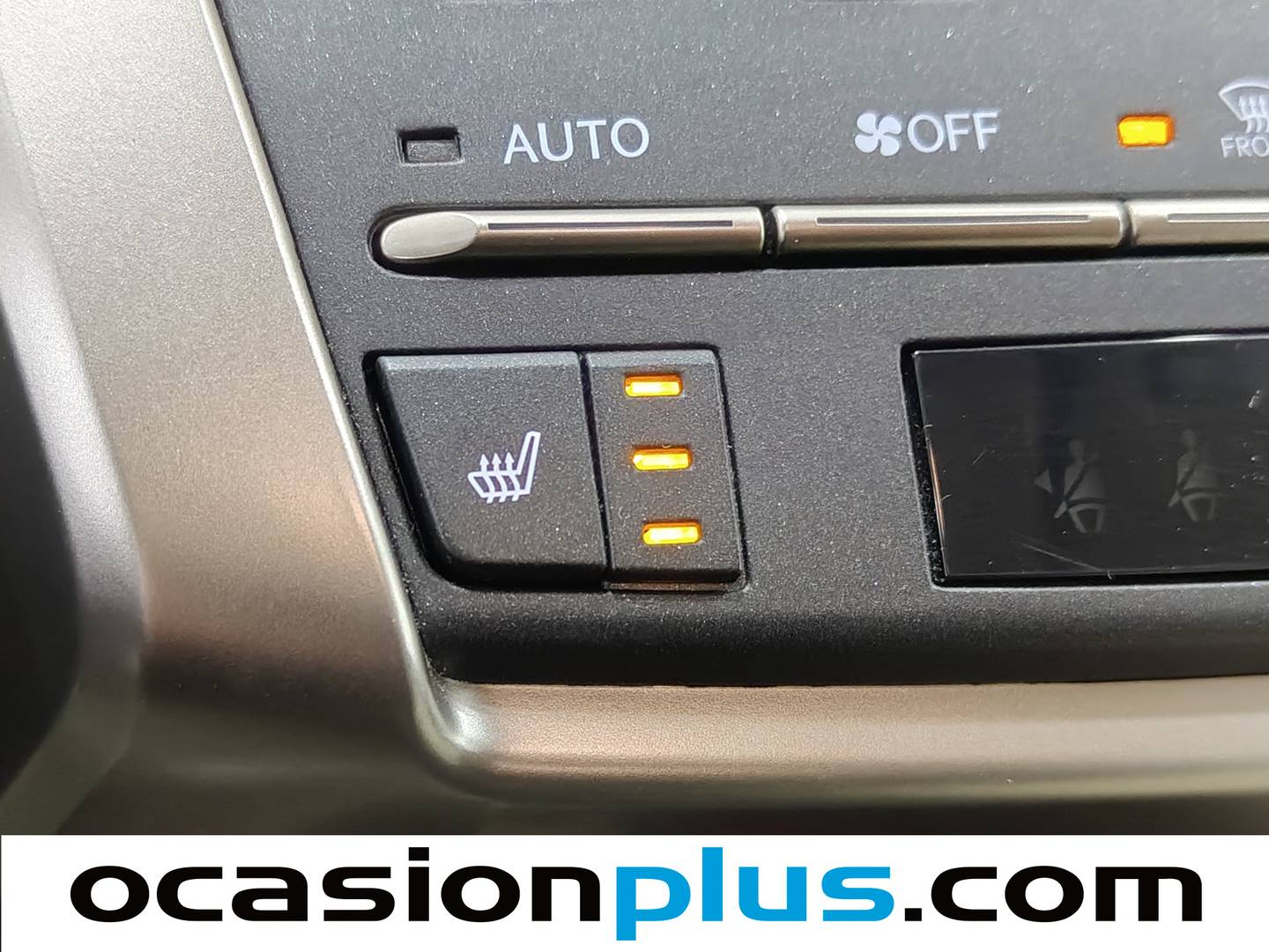 Equipamiento del Lexus NX Lexus NX 300h Premium 2WD (197 CV)