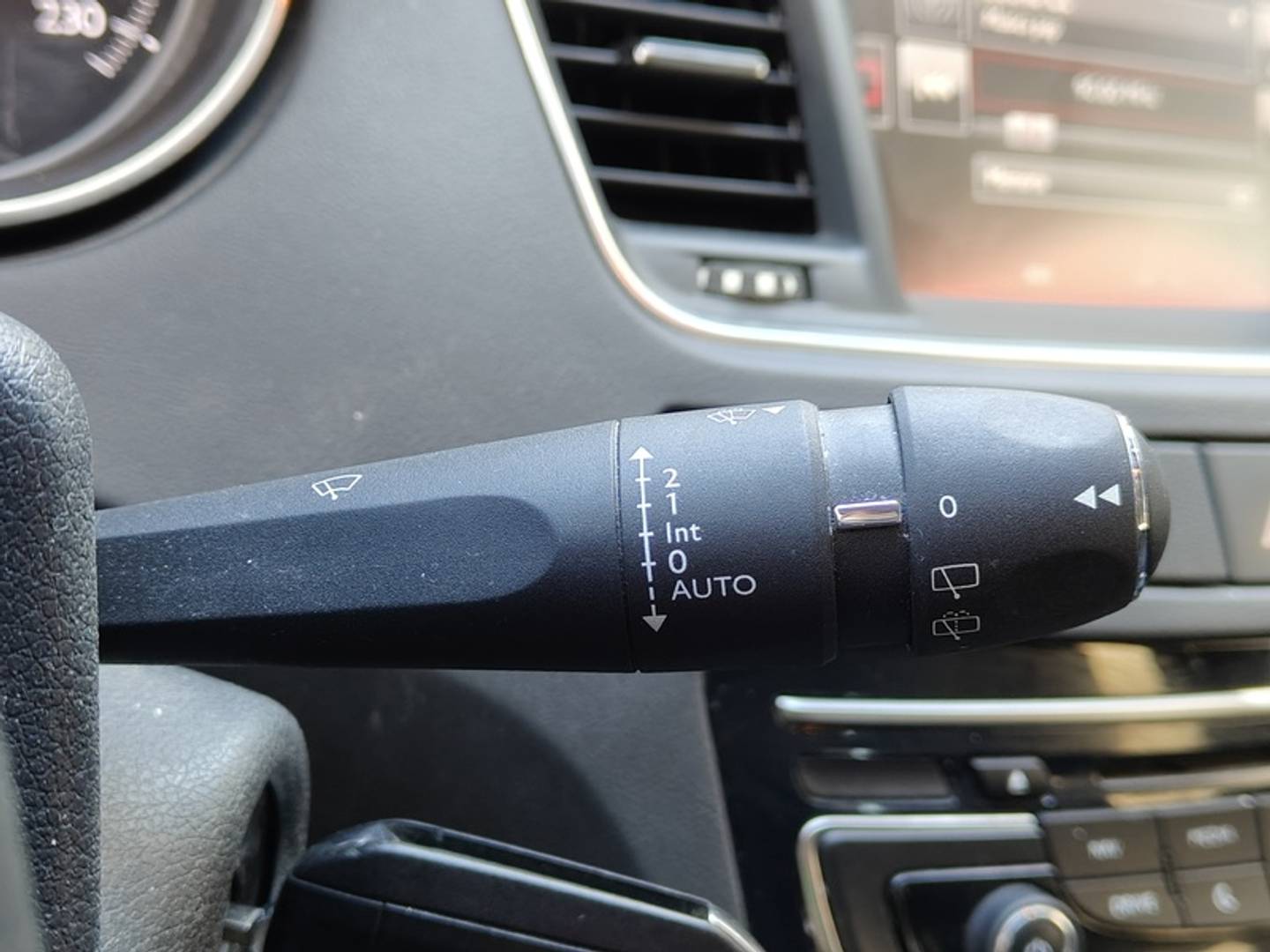 Foto Peugeot 508 Peugeot 508 SW Peugeot 508 SW 1.6 BlueHDI Active 88 kW (120 CV)