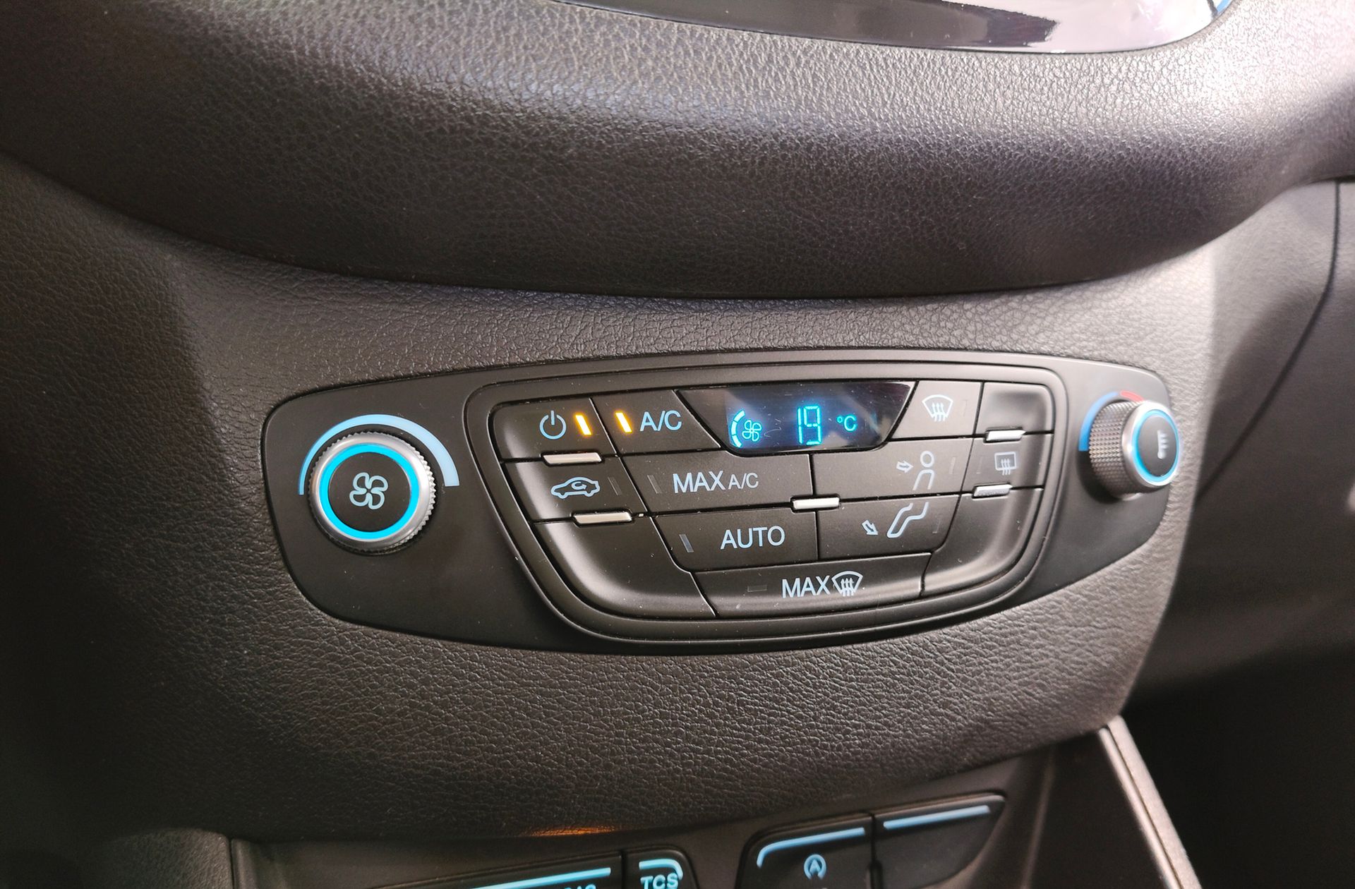 Ford Tourneo Courier 1.0 EcoBoost Sport - foto 26