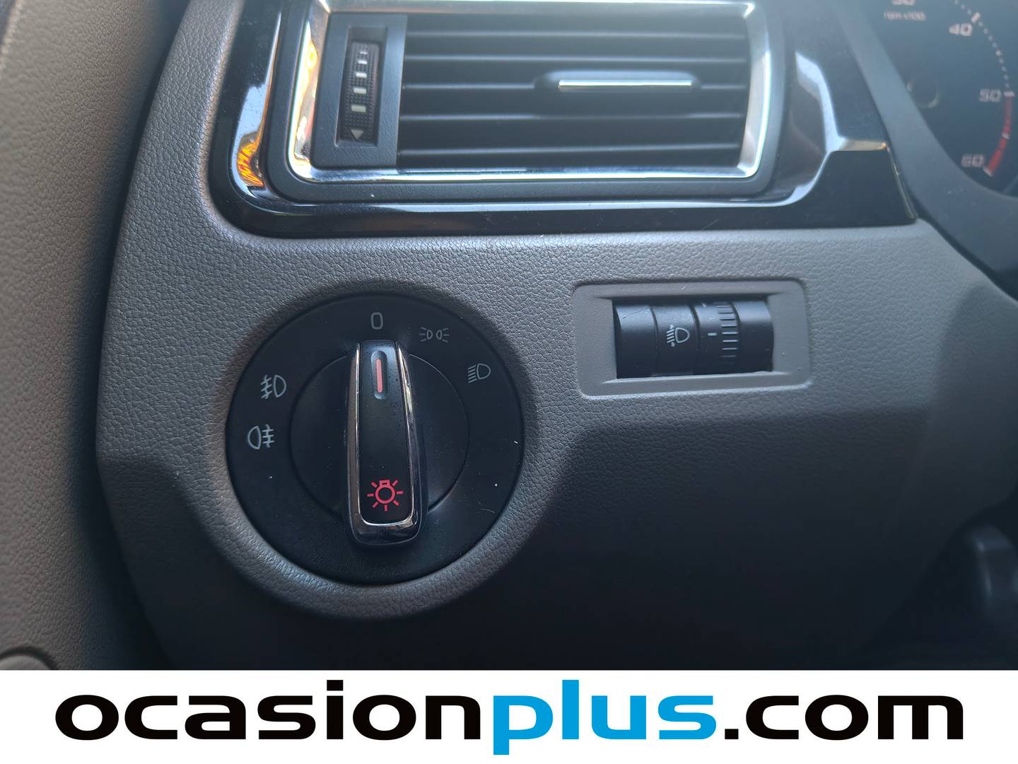 Extras y acabados del Seat Toledo Seat Toledo 1.6 TDI CR Reference (105 CV)