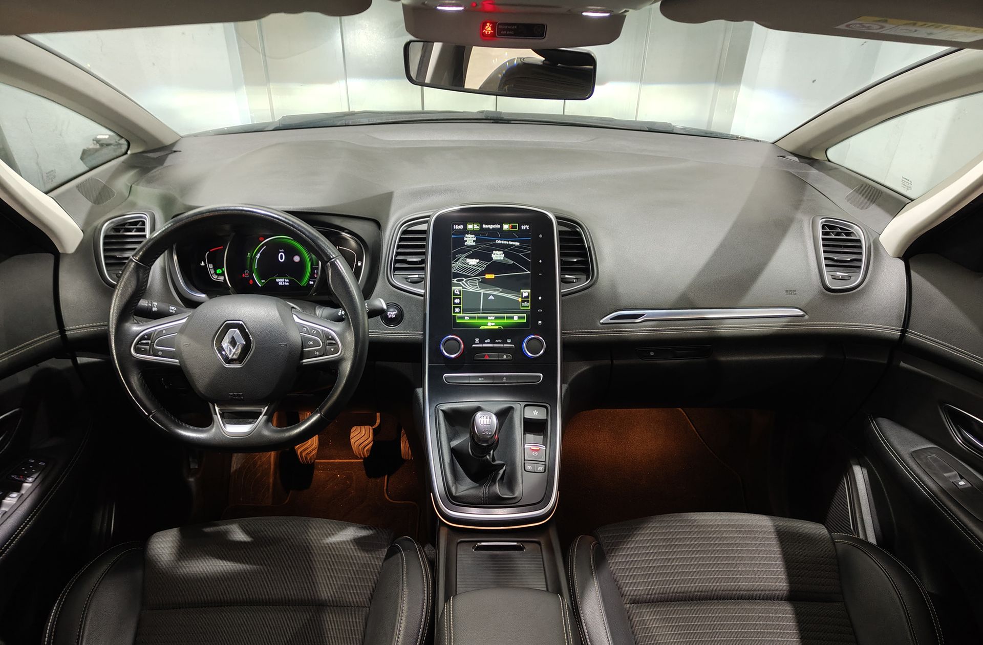 Renault Scénic Zen TCe GPF - foto 8