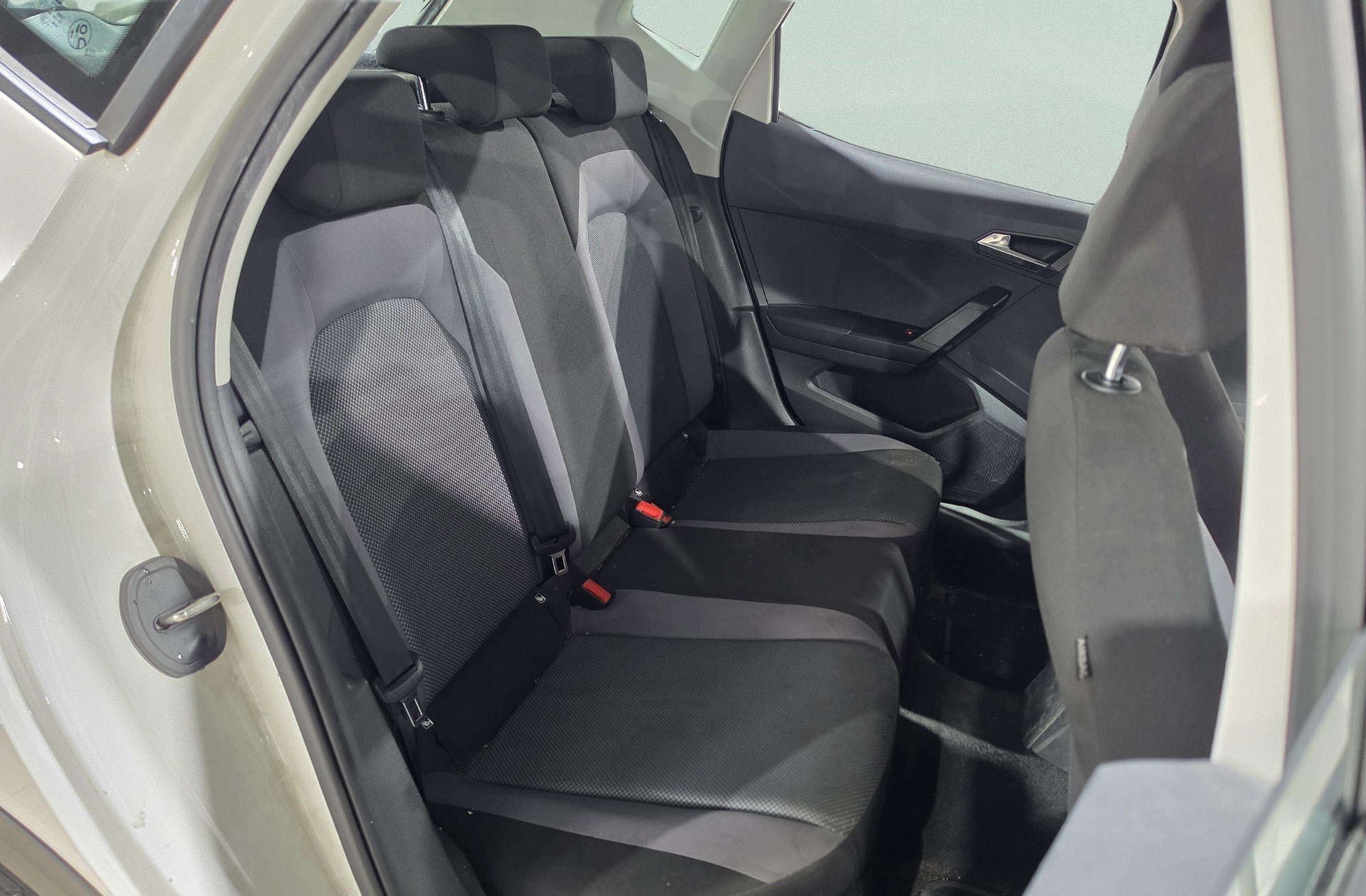SEAT Arona 1.6 TDI Ecomotive Style - foto 15