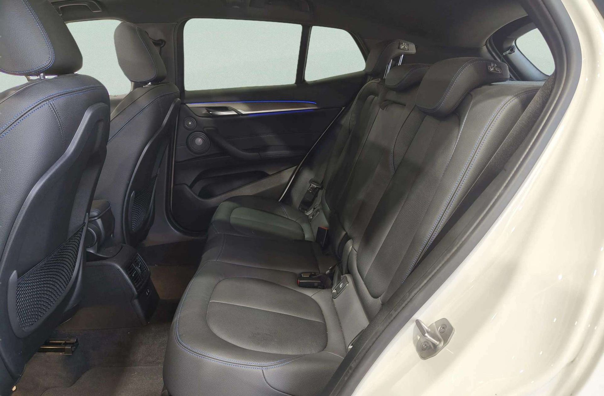 BMW X2 sDrive18i Pack M - foto 18