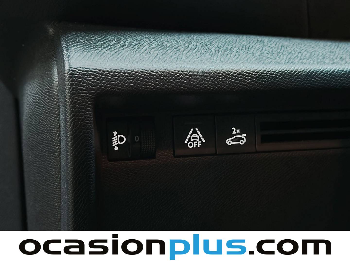 Foto Citroën C4 X Citroen C4 X PureTech 100 S&S 6v You (102 CV)