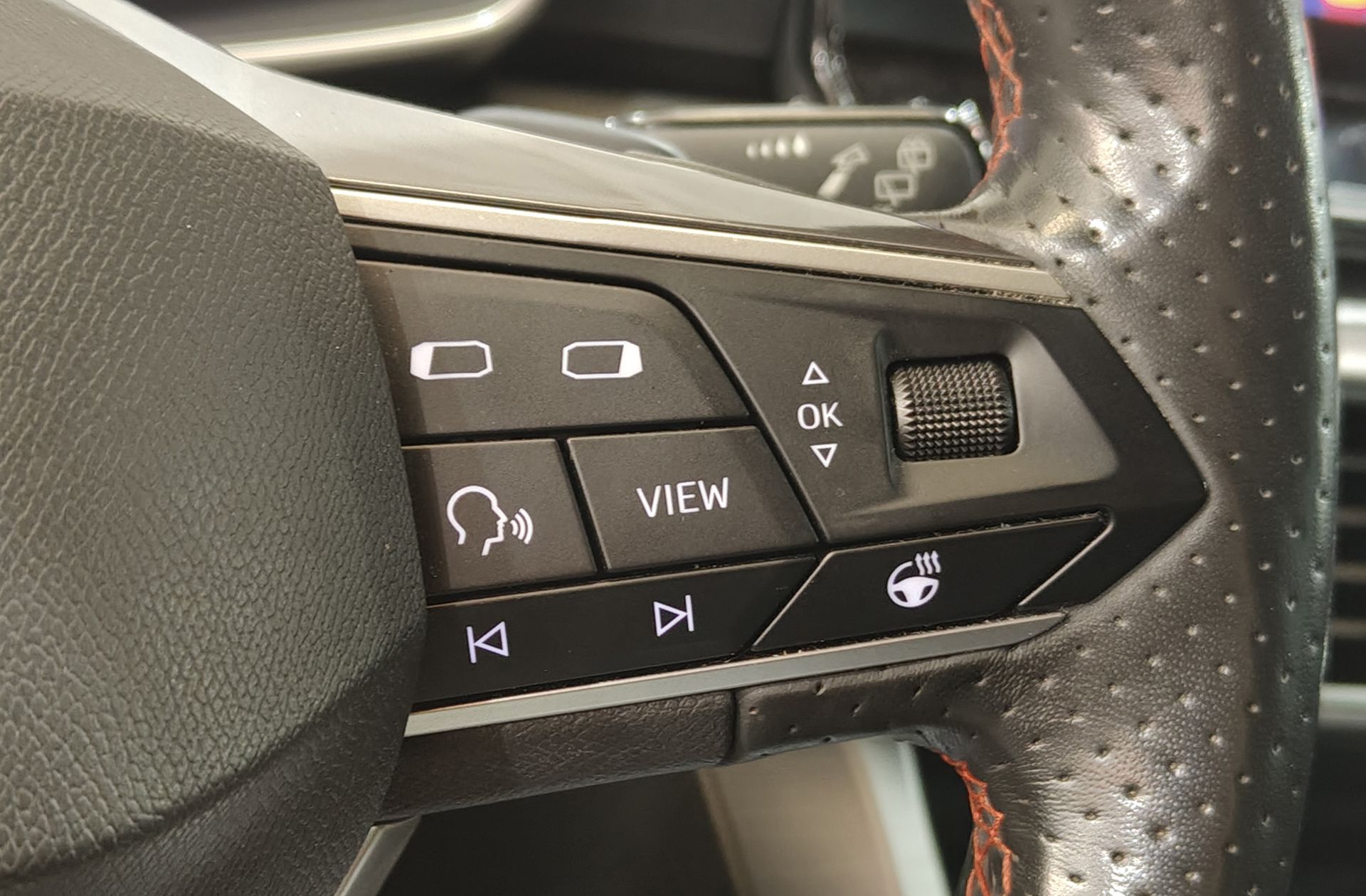 SEAT León ST 1.5 eTSI FR DSG - foto 29