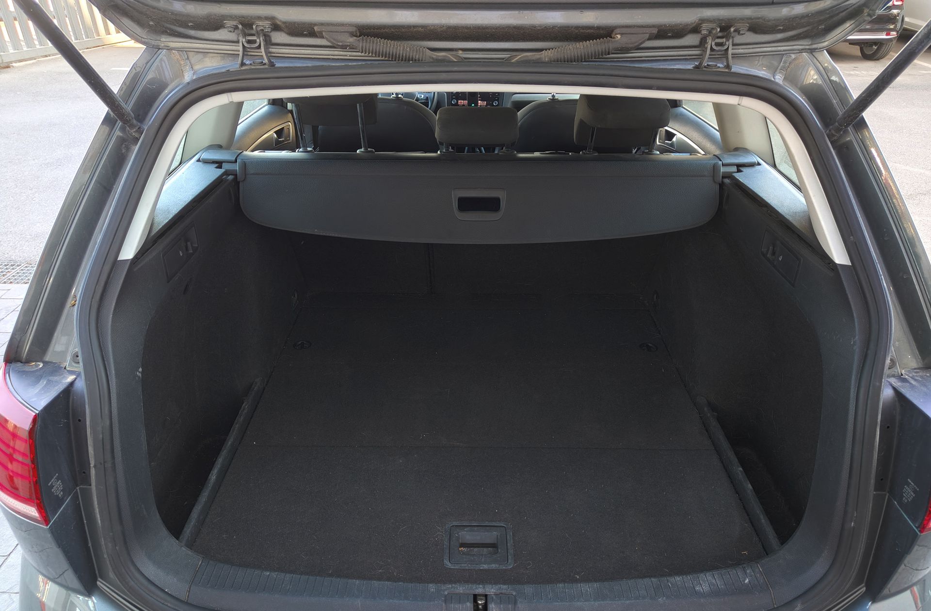 Volkswagen Golf Variant Business Navi 1.6 TDI - foto 16