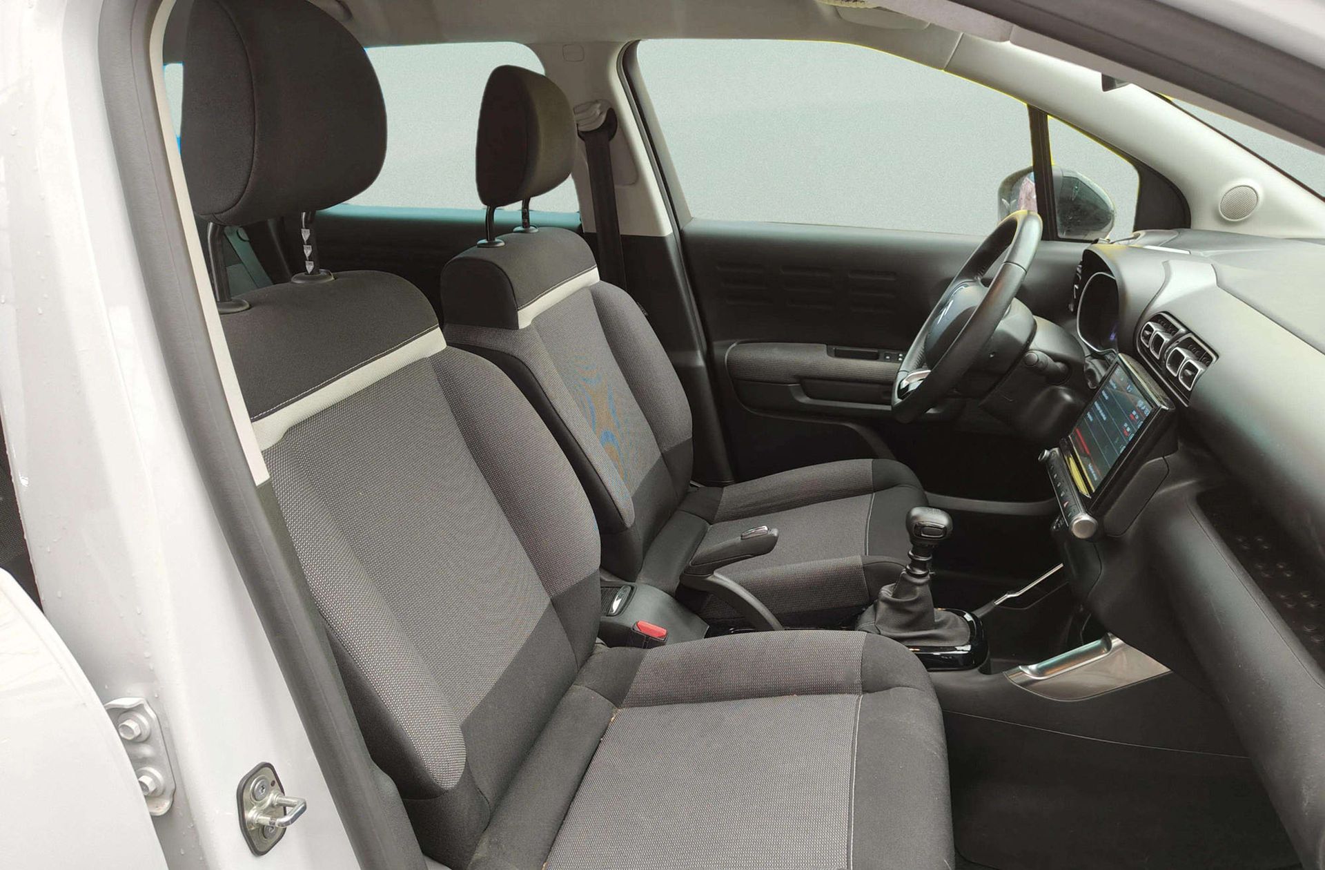 Citroën C3 Aircross BlueHDi 110 Shine - foto 18