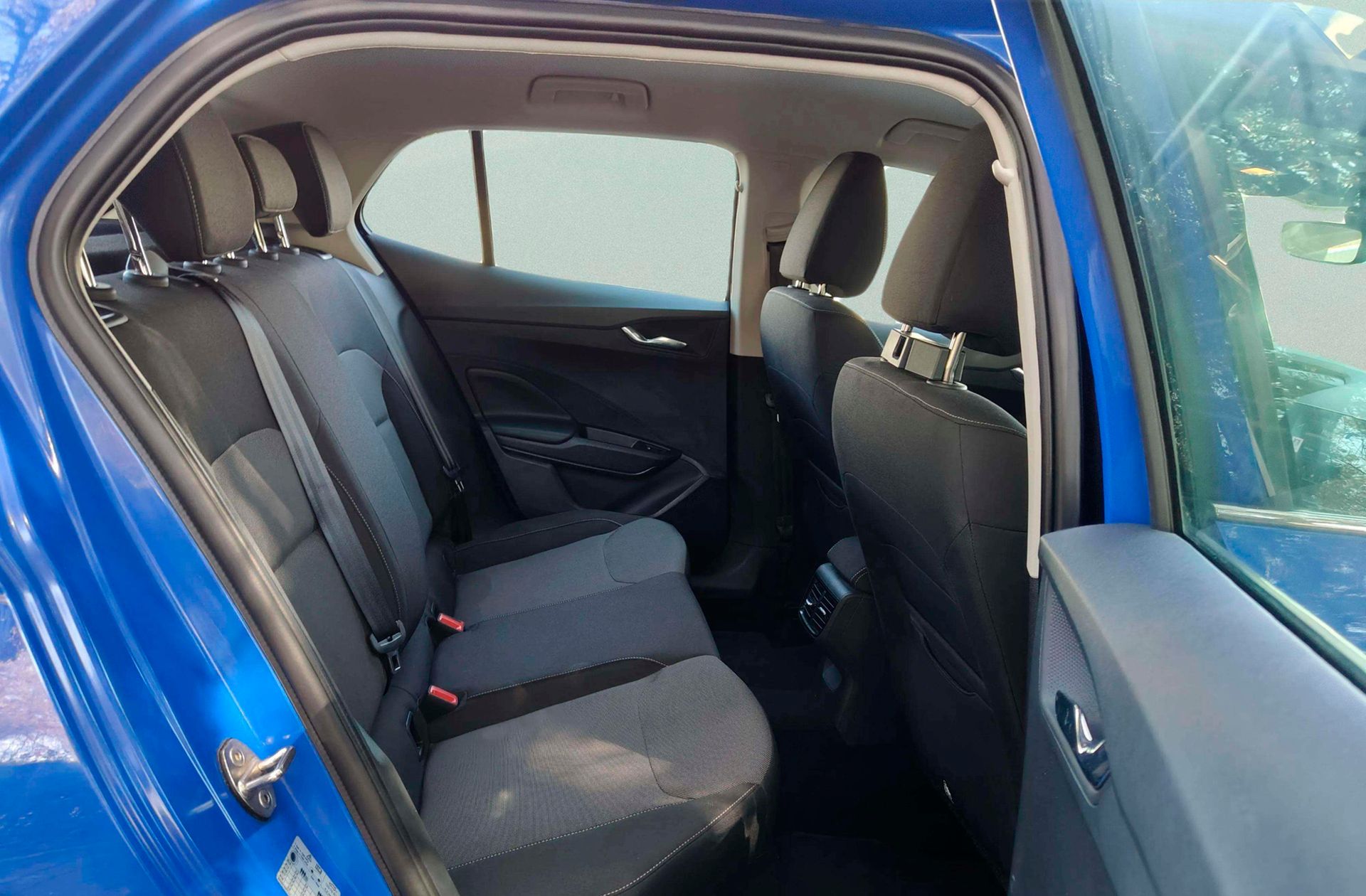 Škoda Fabia 1.0 MPI Ambition - foto 16