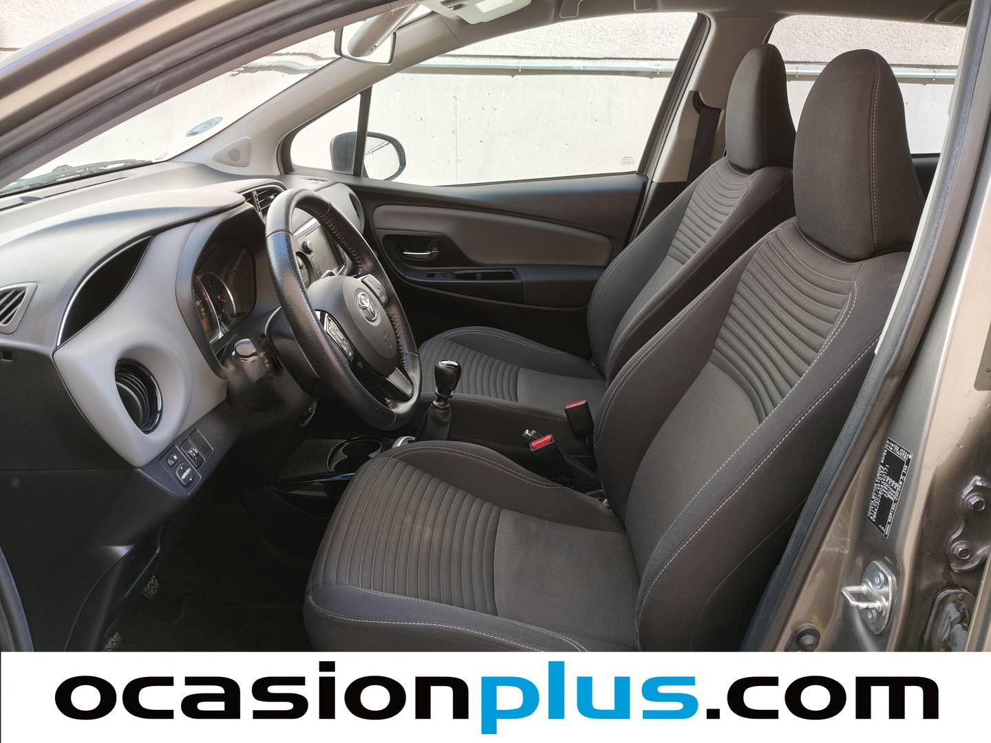 Foto asientos delanteros Toyota Yaris Toyota Yaris 1.3 100 Feel (99 CV)