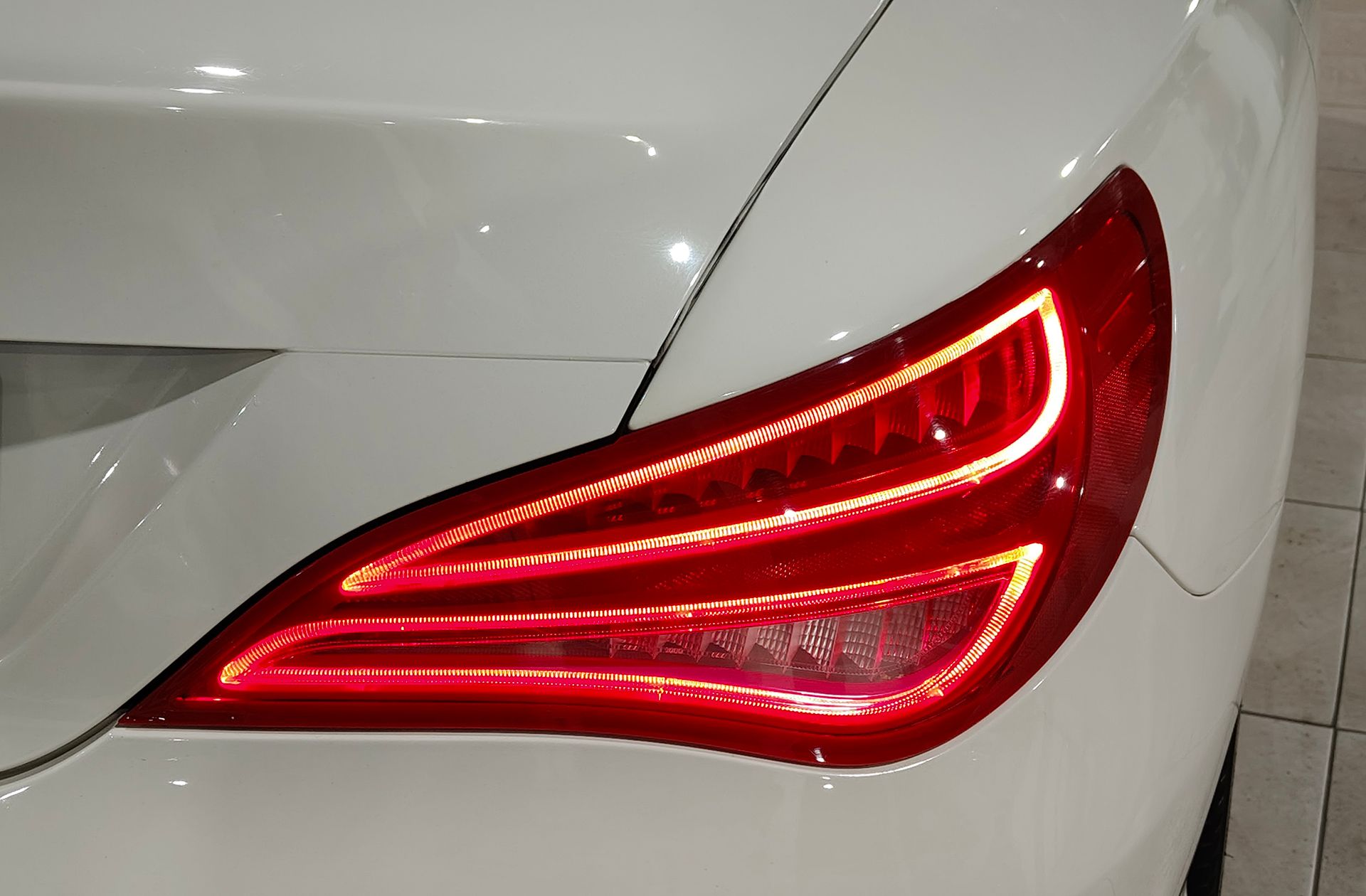 Mercedes-Benz CLA 200 d - foto 15