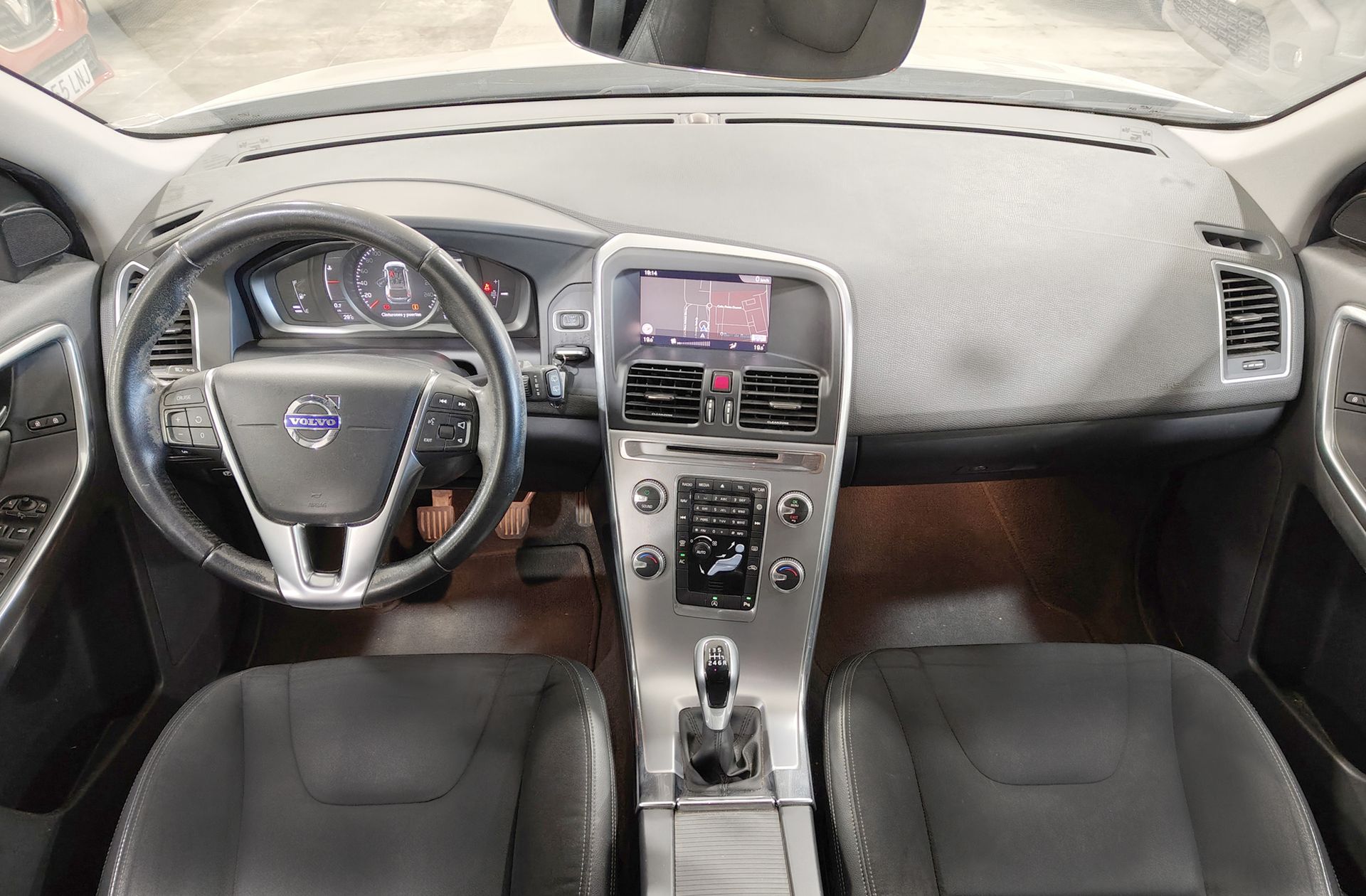 Volvo XC60 D3 Momentum - foto 6