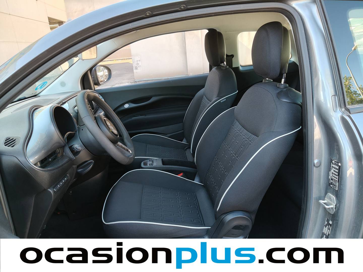Foto asientos delanteros Fiat 500 Electrico Fiat 500 Electrico Monotrim 320km (118 CV)