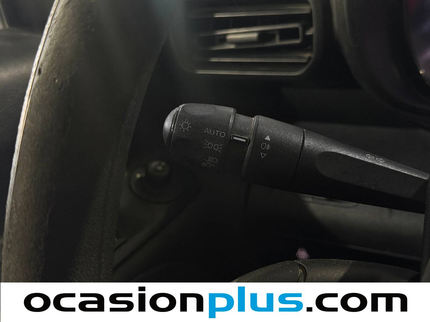 Extras y acabados del Citroën Berlingo Citroën Berlingo Combi BlueHDi 75 Talla M Live (75 CV)
