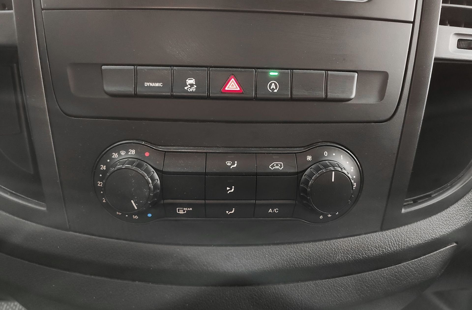 Mercedes-Benz Vito 114 CDI Tourer Pro Larga 9 plazas - foto 25