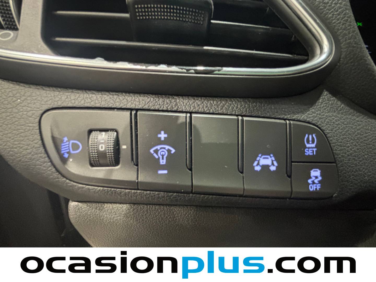 Foto Hyundai i30 Hyundai i30 Fastback Fastback 1.0 TGDI Tecno (120 CV)