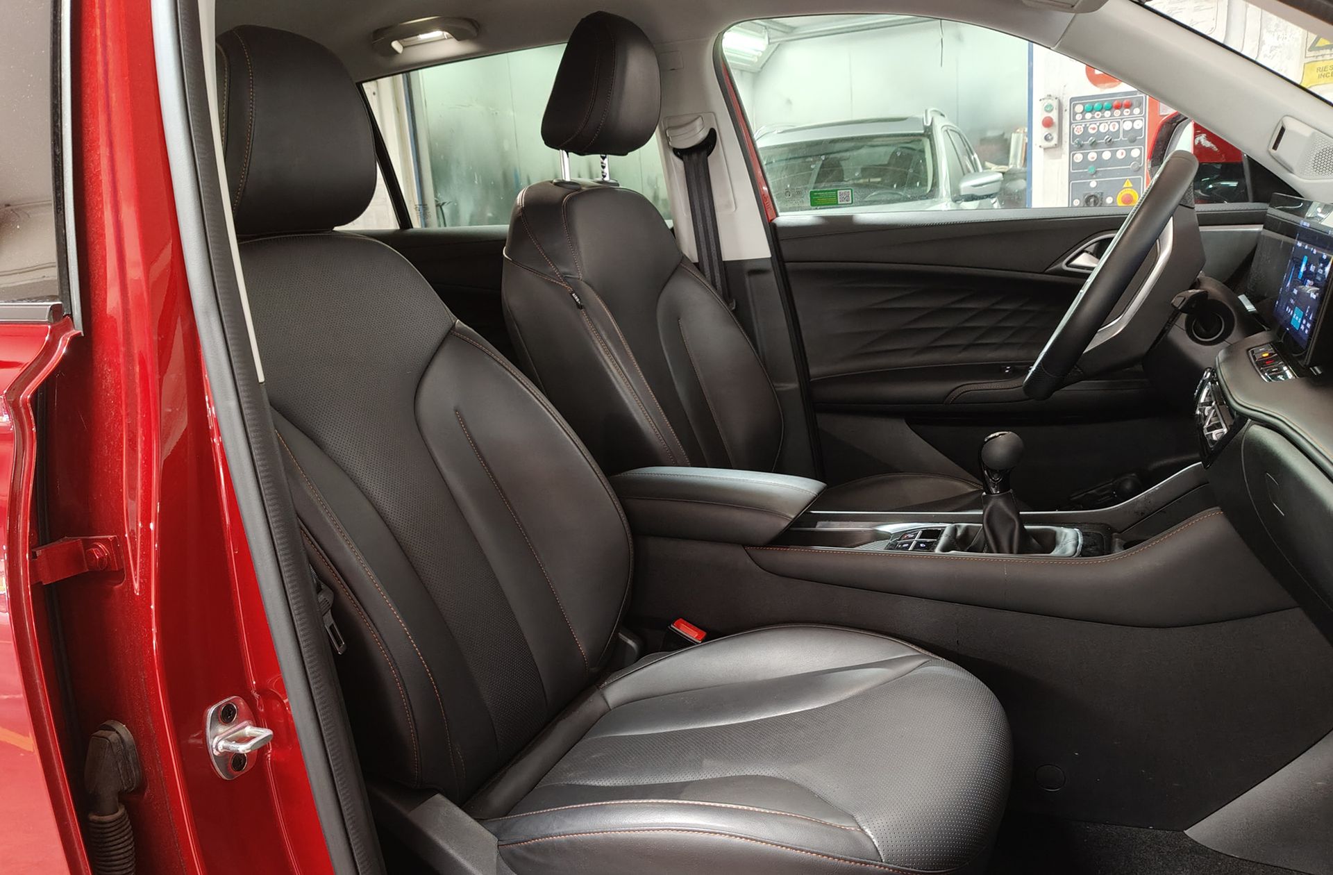 MG HS 1.5T Luxury - foto 21