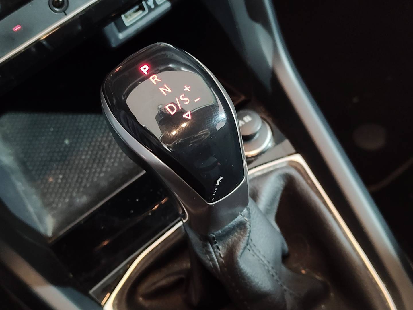 Foto Volkswagen T-Cross Volkswagen T-Cross Advance 1.0 TSI (115 CV) DSG