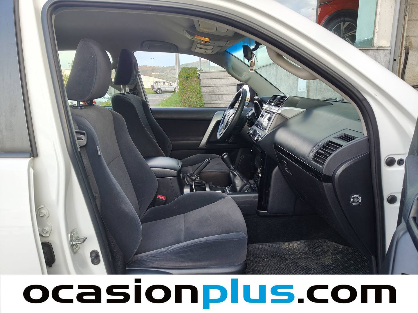 Foto Toyota Land Cruiser Toyota Land Cruiser Cruiser 2.8 D-4D GX (177 CV) 7 Plazas