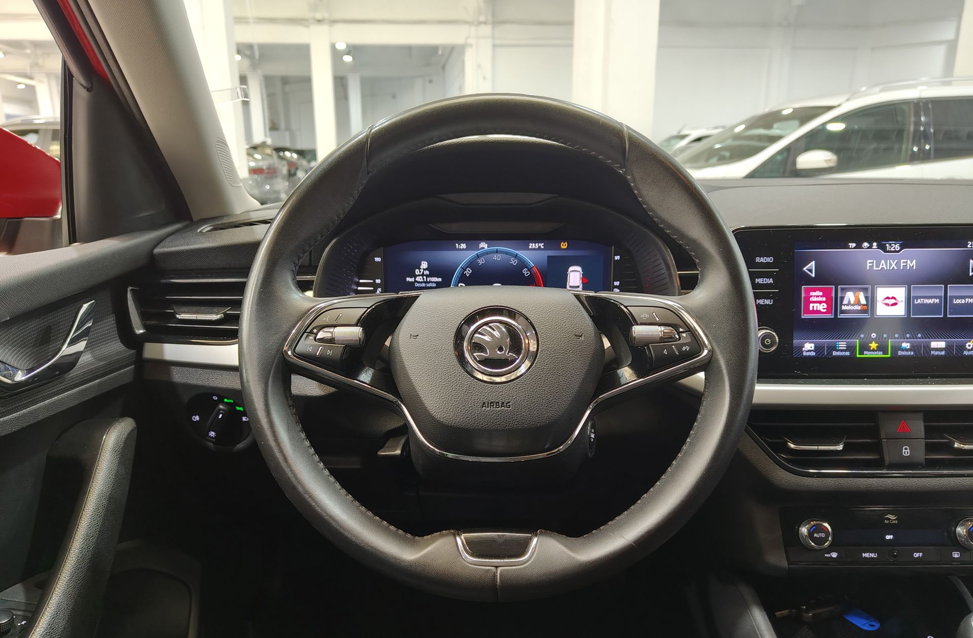 Škoda Kamiq 1.0 TSI Emotion - foto 22