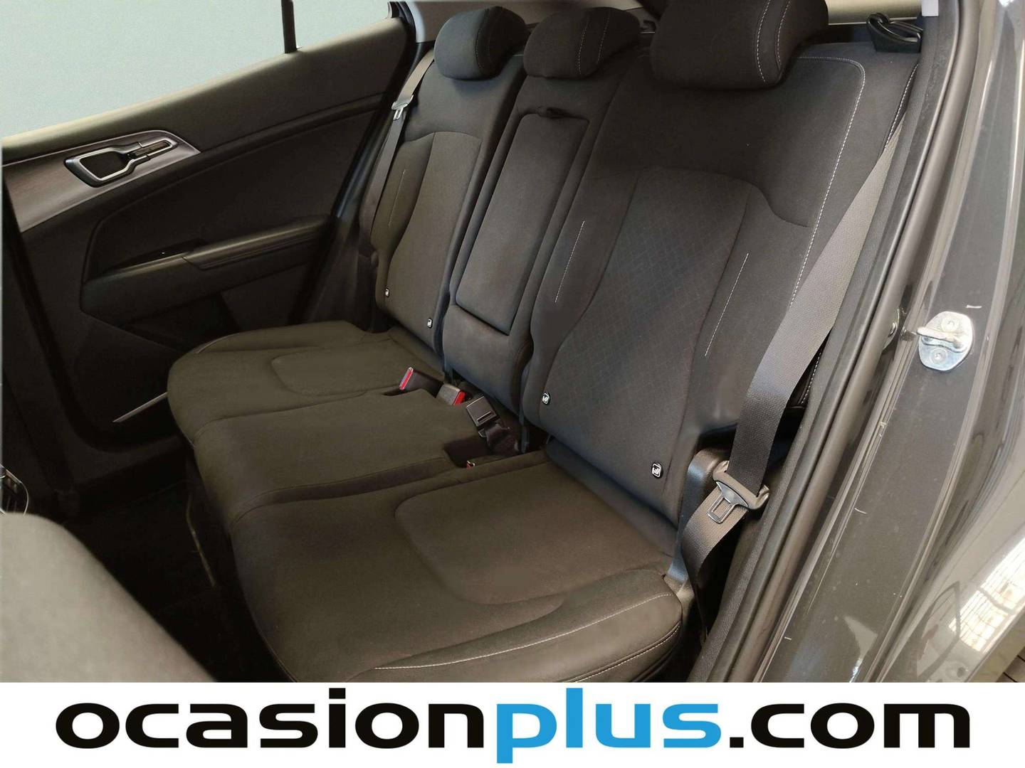 Foto asientos traseros KIA Sportage KIA Sportage 1.6 CRDi MHEV Business 4x2 (136 CV)