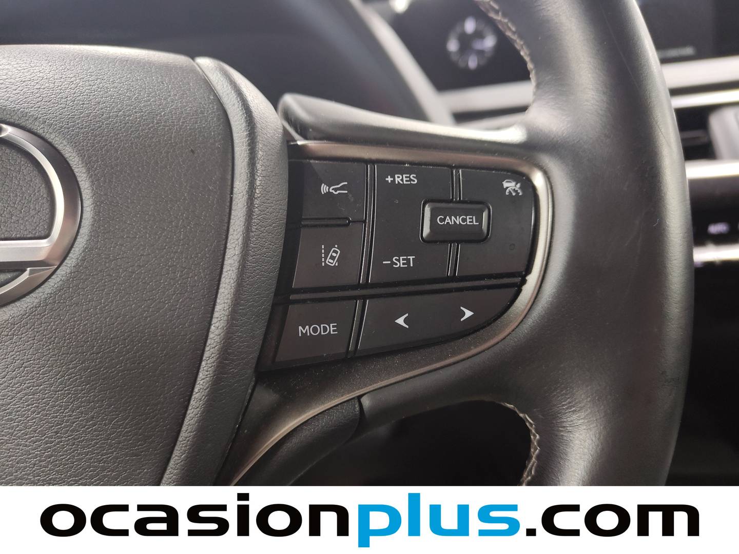 Foto Lexus UX Lexus UX 250h Business 2WD (184 CV)