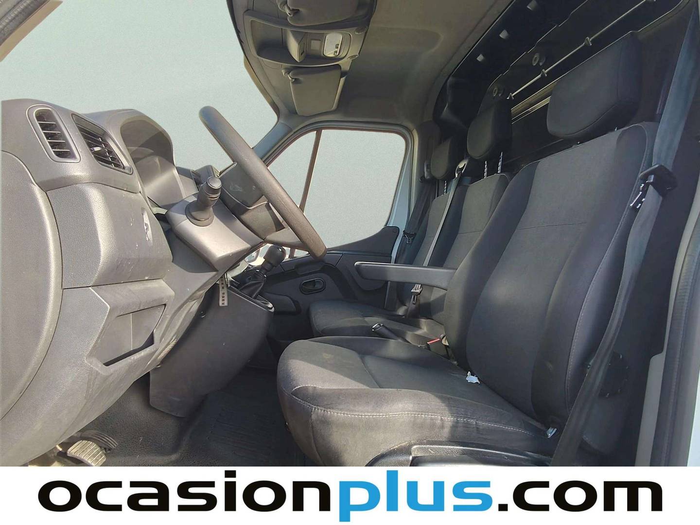 Foto asientos delanteros Nissan Interstar Nissan Interstar Furgon 2.3 dCi GO L2H2 3,5T FWD (135 CV)