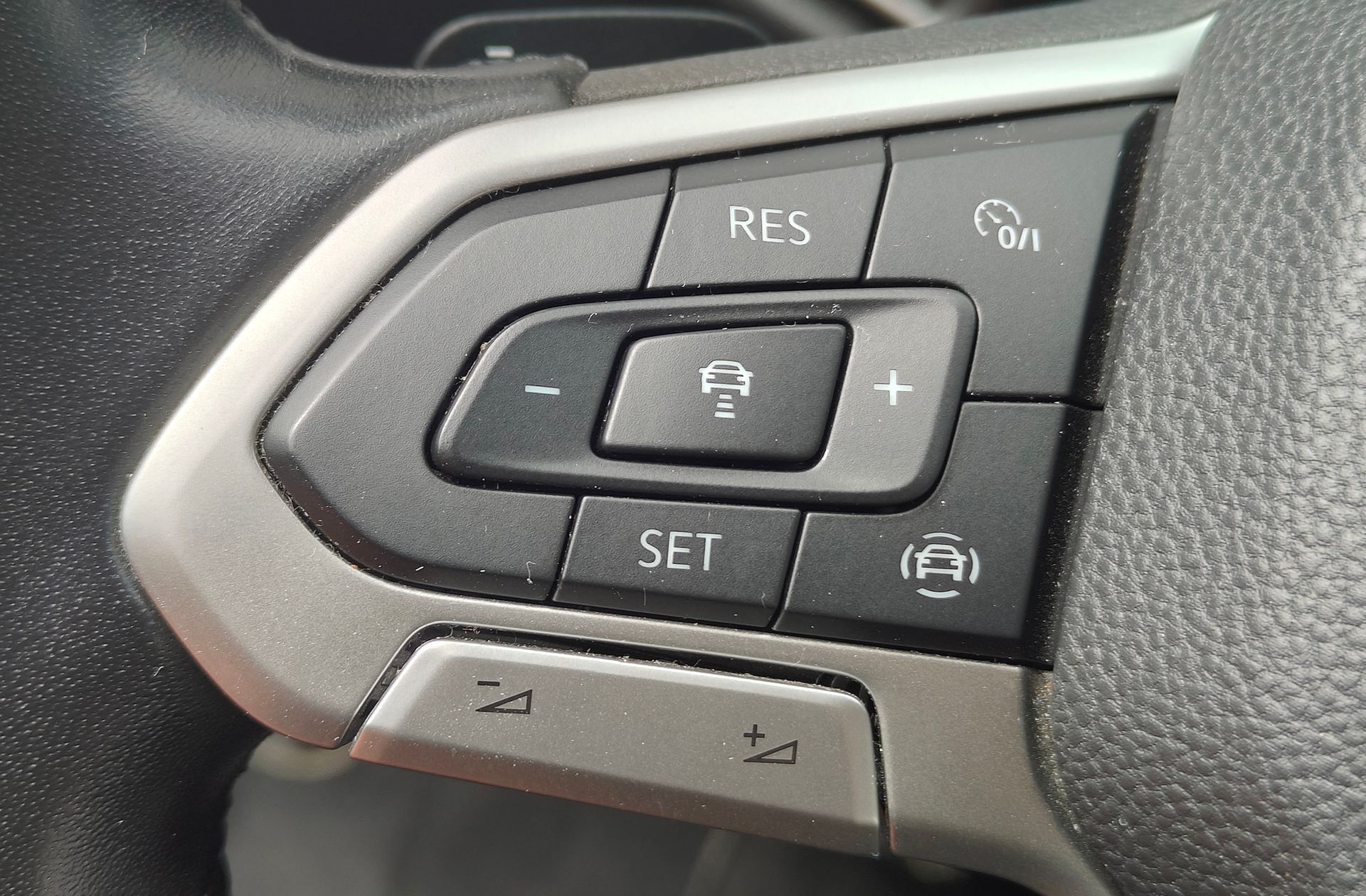Volkswagen Golf Variant Life 2.0 TDI DSG - foto 28