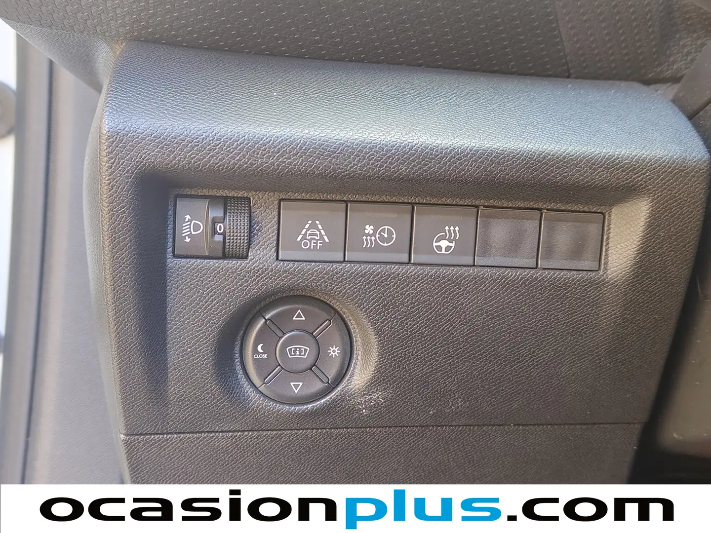 Foto Citroën ë-C4 Citroen ë-C4 eléctrico 50kWh Shine (136 CV)