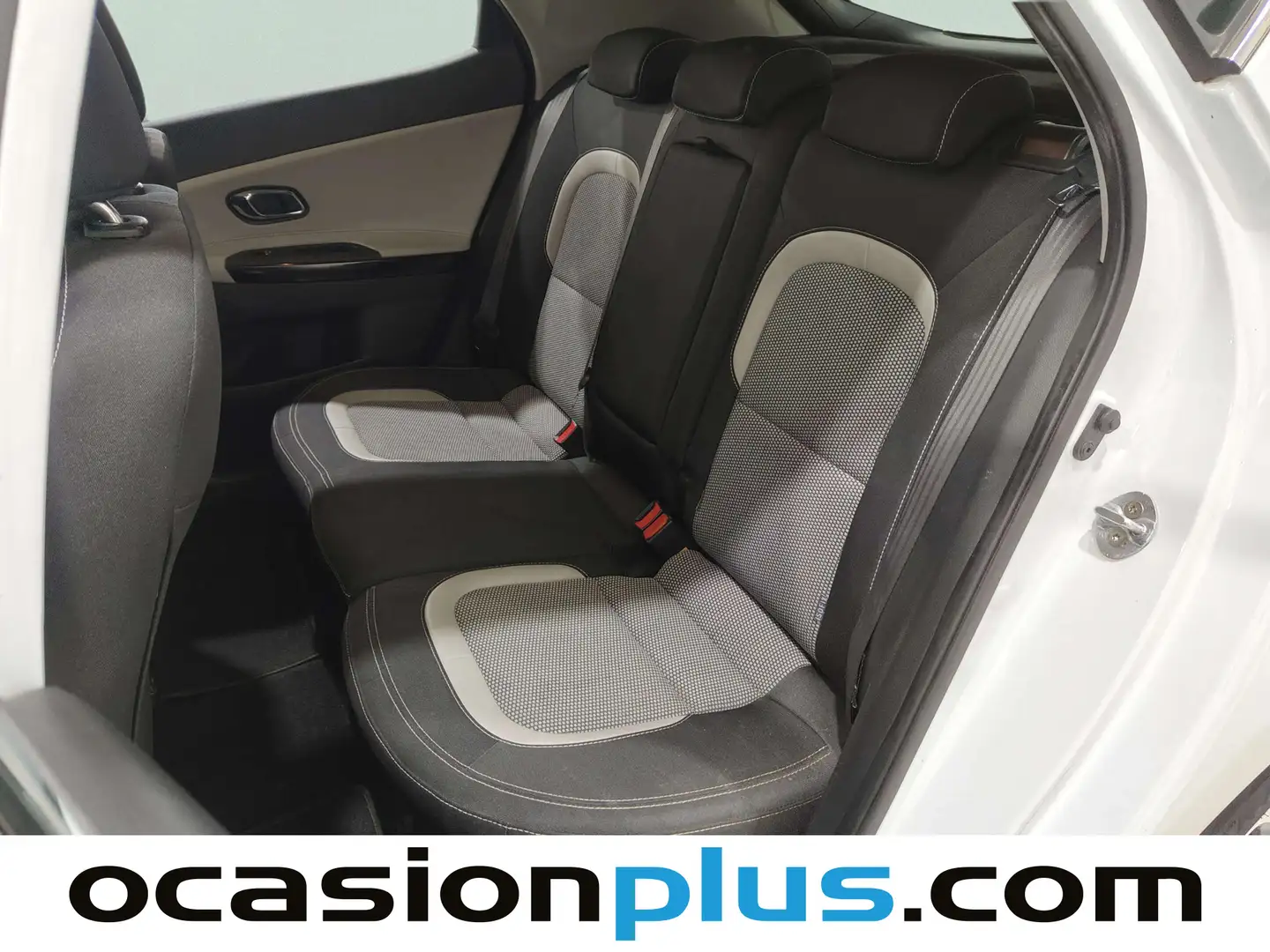 Foto KIA Ceed Kia Ceed 1.6 CRDi VGT x-Tech16 Eco-Dynamics (136 CV)