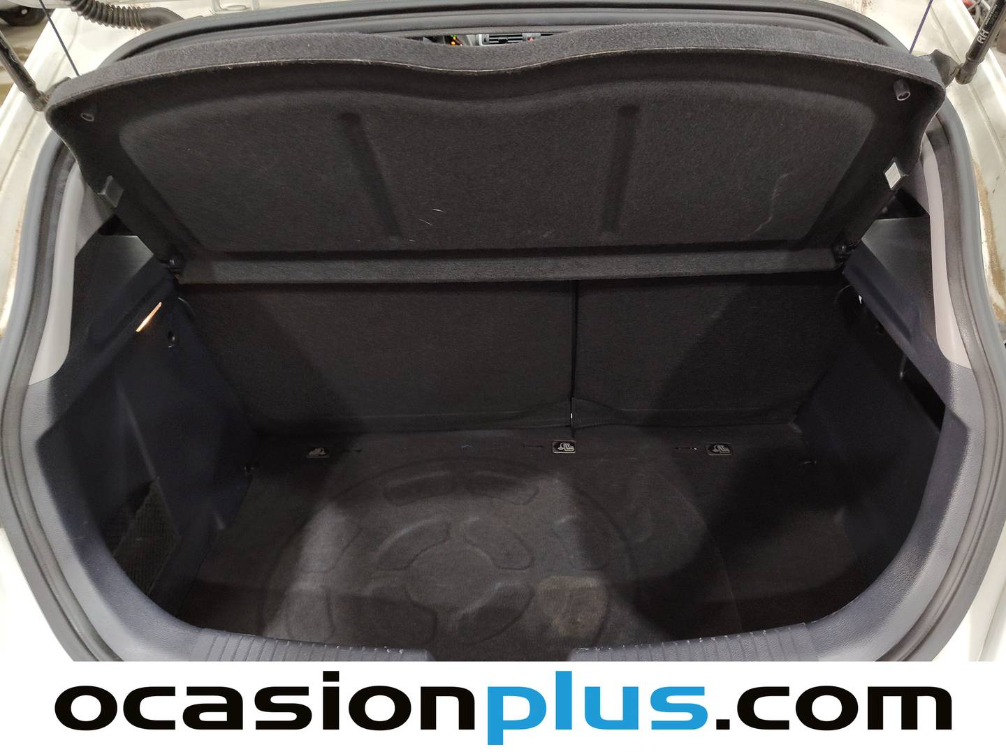 Fotos maletero KIA Rio KIA Rio 1.1 CRDi WGT Tech (75 CV)