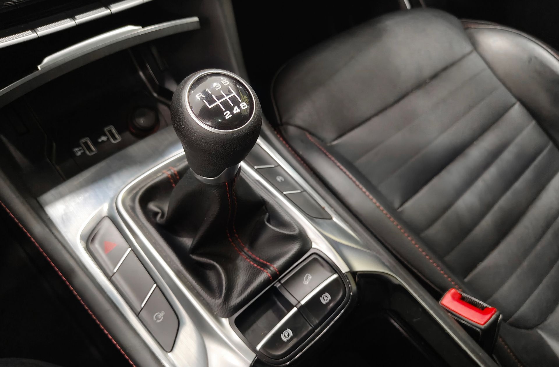 MG HS 1.5 Turbo GDI Luxury - foto 5