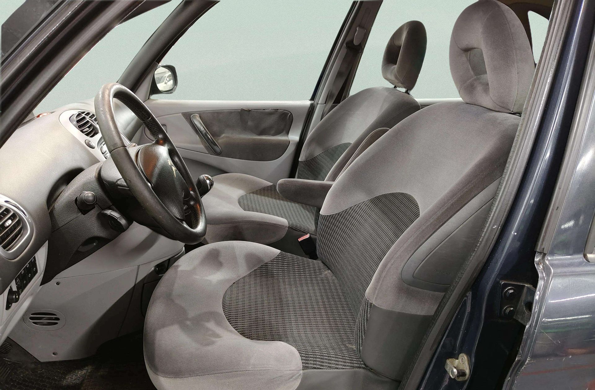 Citroën Xsara Picasso 1.6 HDi LX Plus - foto 8
