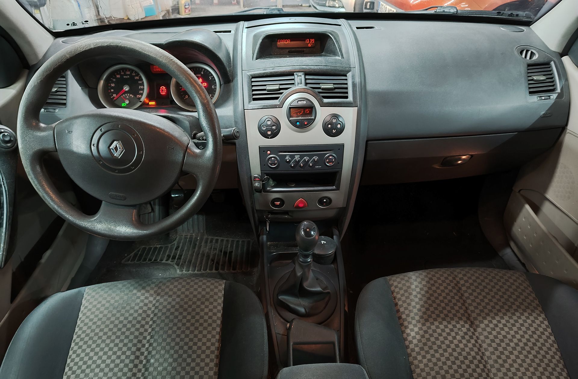 Renault Mégane 1.9 dCi Confort Expression - foto 6