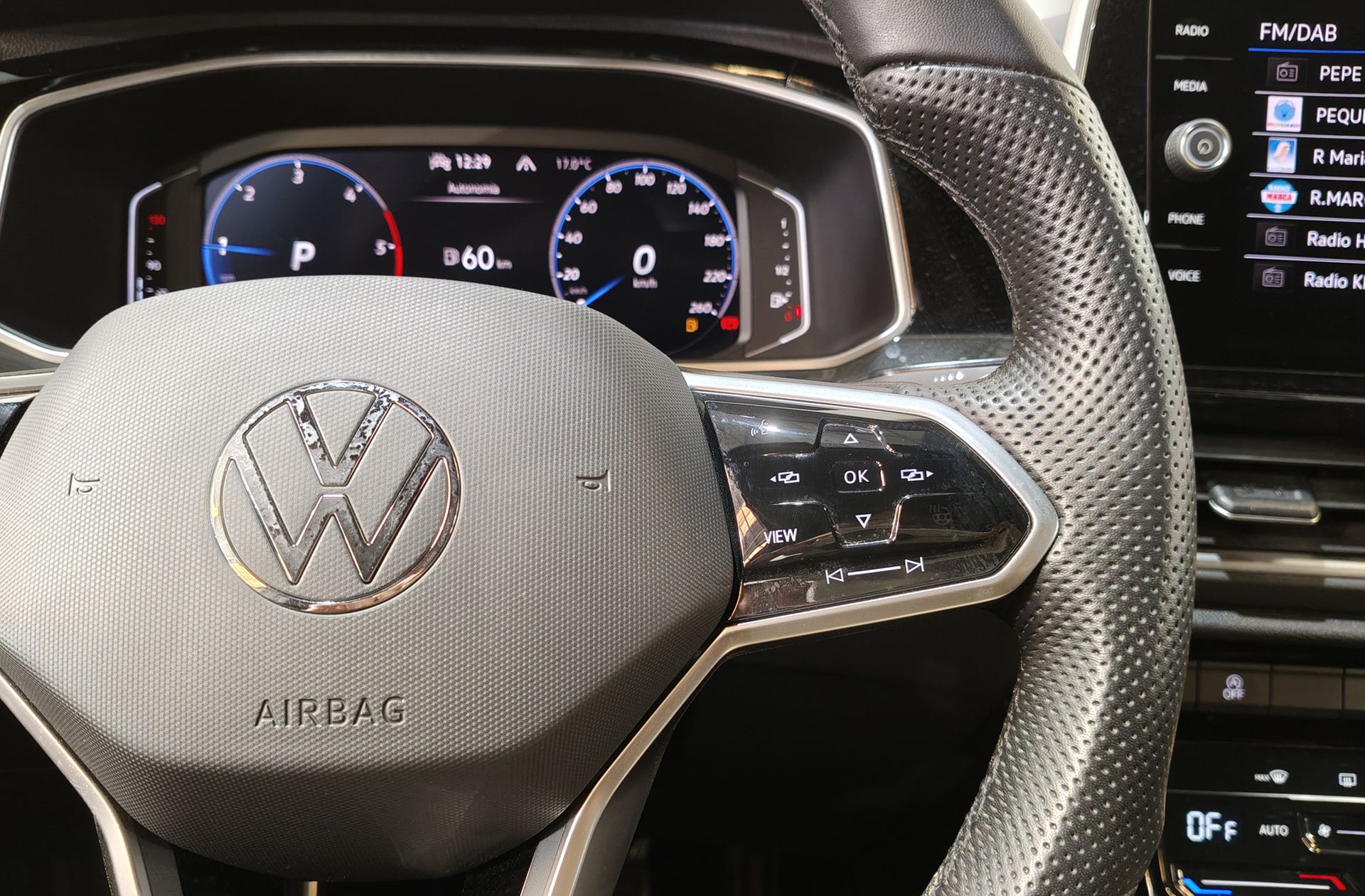 Volkswagen T-Roc R-Line 2.0 TDI DSG - foto 29