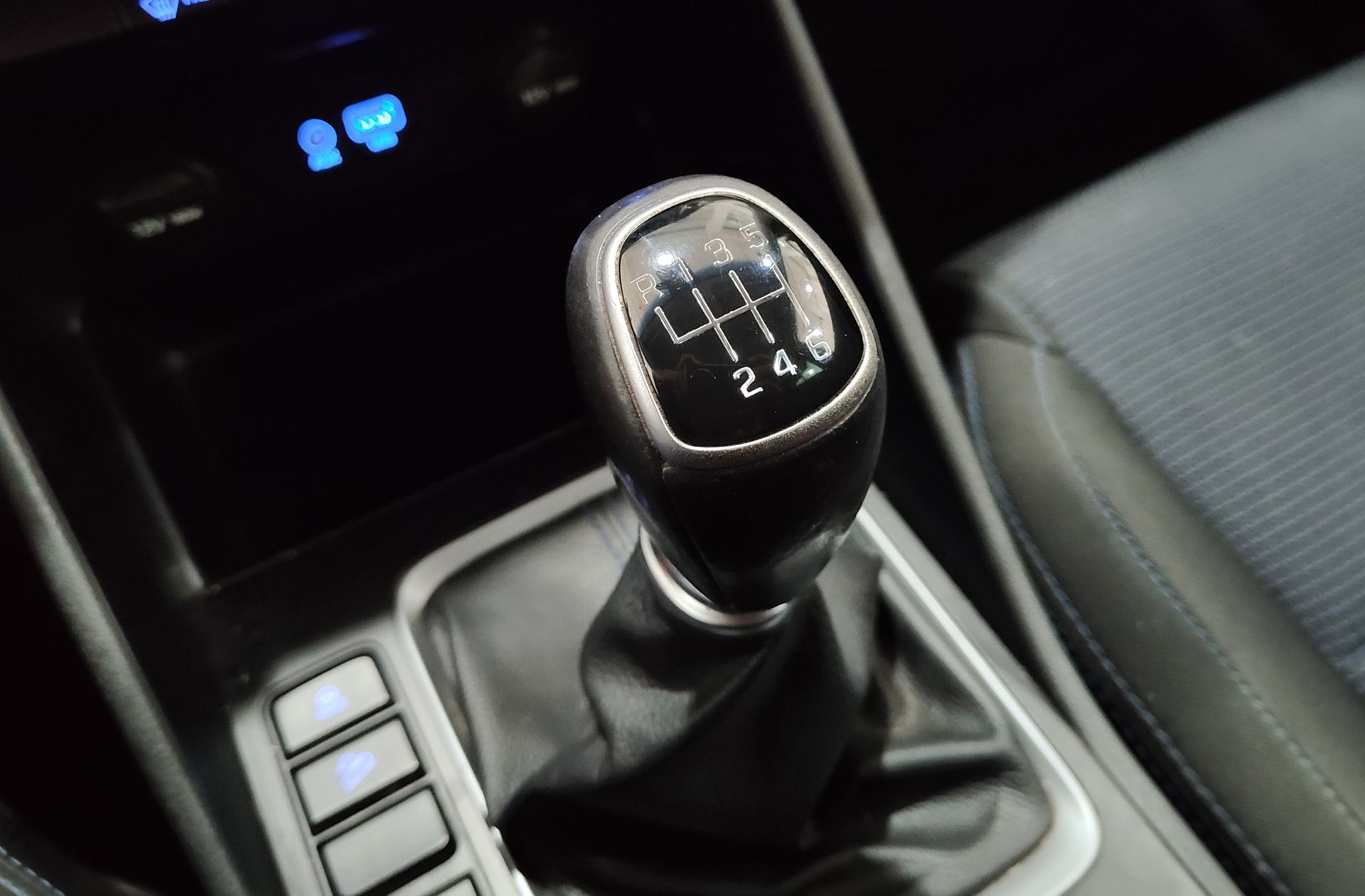 Hyundai Tucson 1.6 GDI BlueDrive Essence 4x2 - foto 5