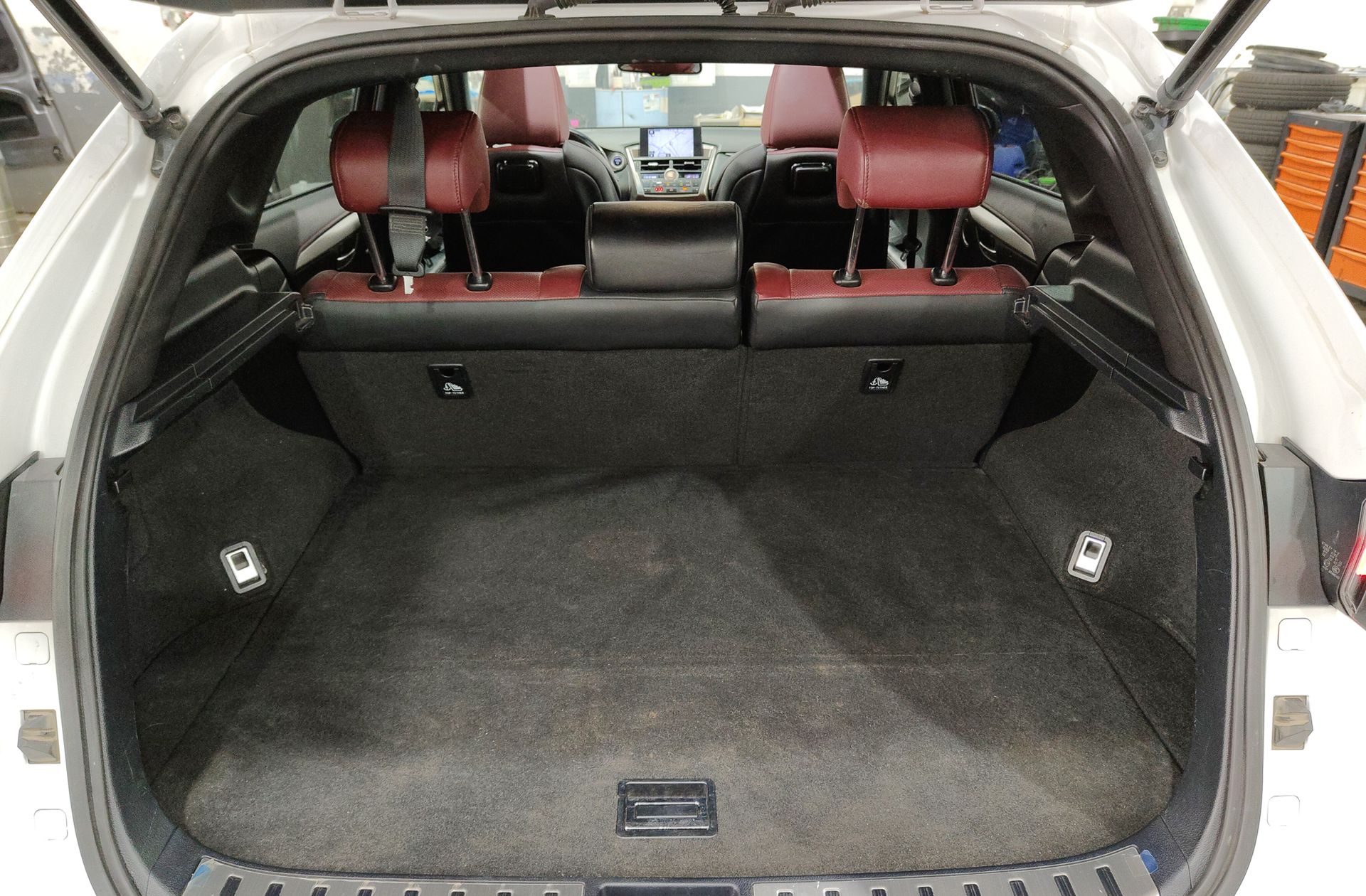Lexus NX 300h F Sport 4WD Navibox - foto 19