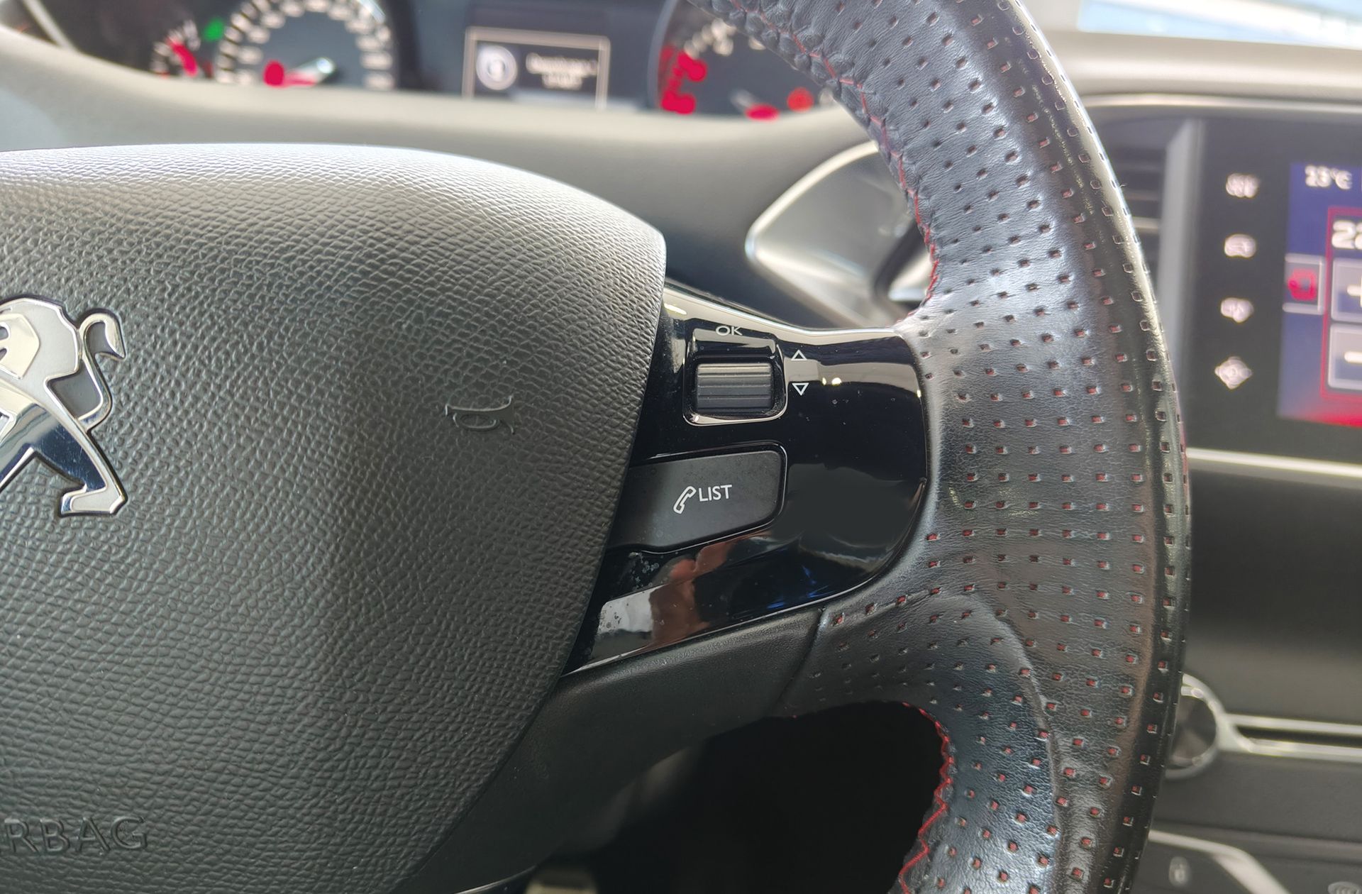 Peugeot 308 SW 2.0 BlueHDi GT Line - foto 37