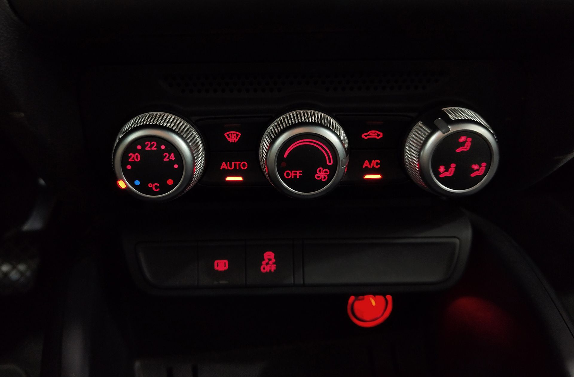 Audi A1 Sportback Attraction 1.0 TFSI - foto 31