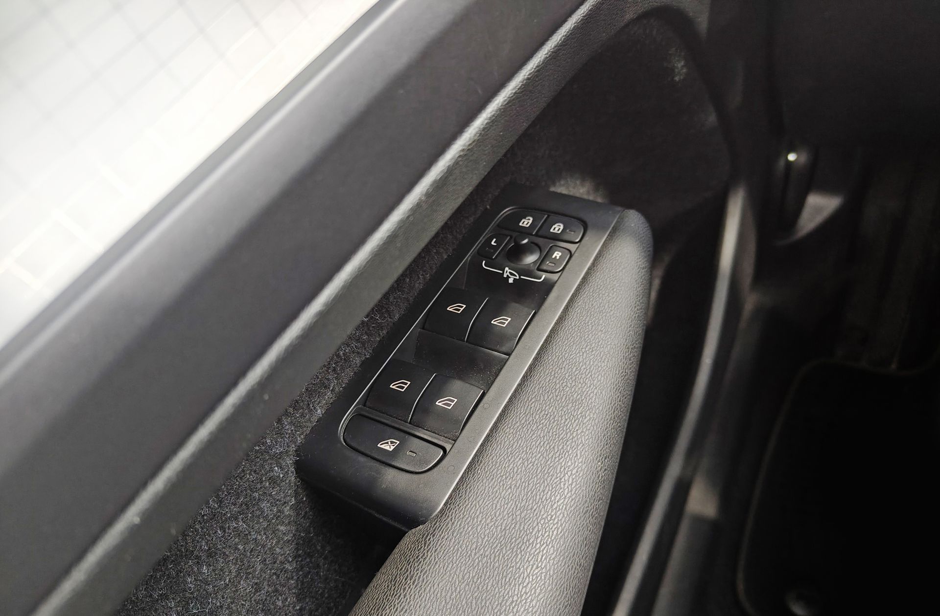 Volvo XC40 D3 Business Plus - foto 47