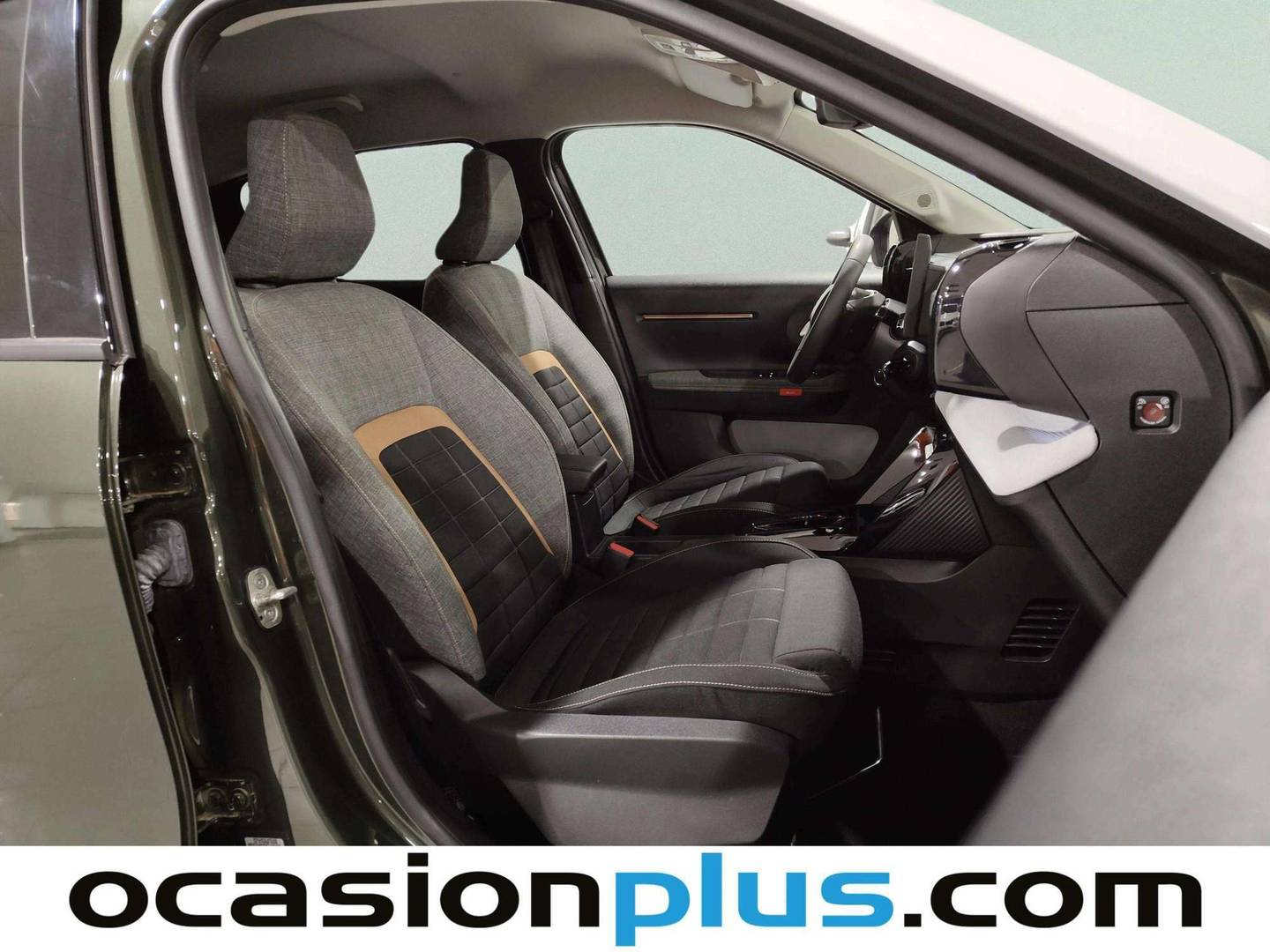 Citroën C3 Aircross Citroën C3 Aircross Hybrid 145 Plus e-DCS6 (145 CV) híbrido