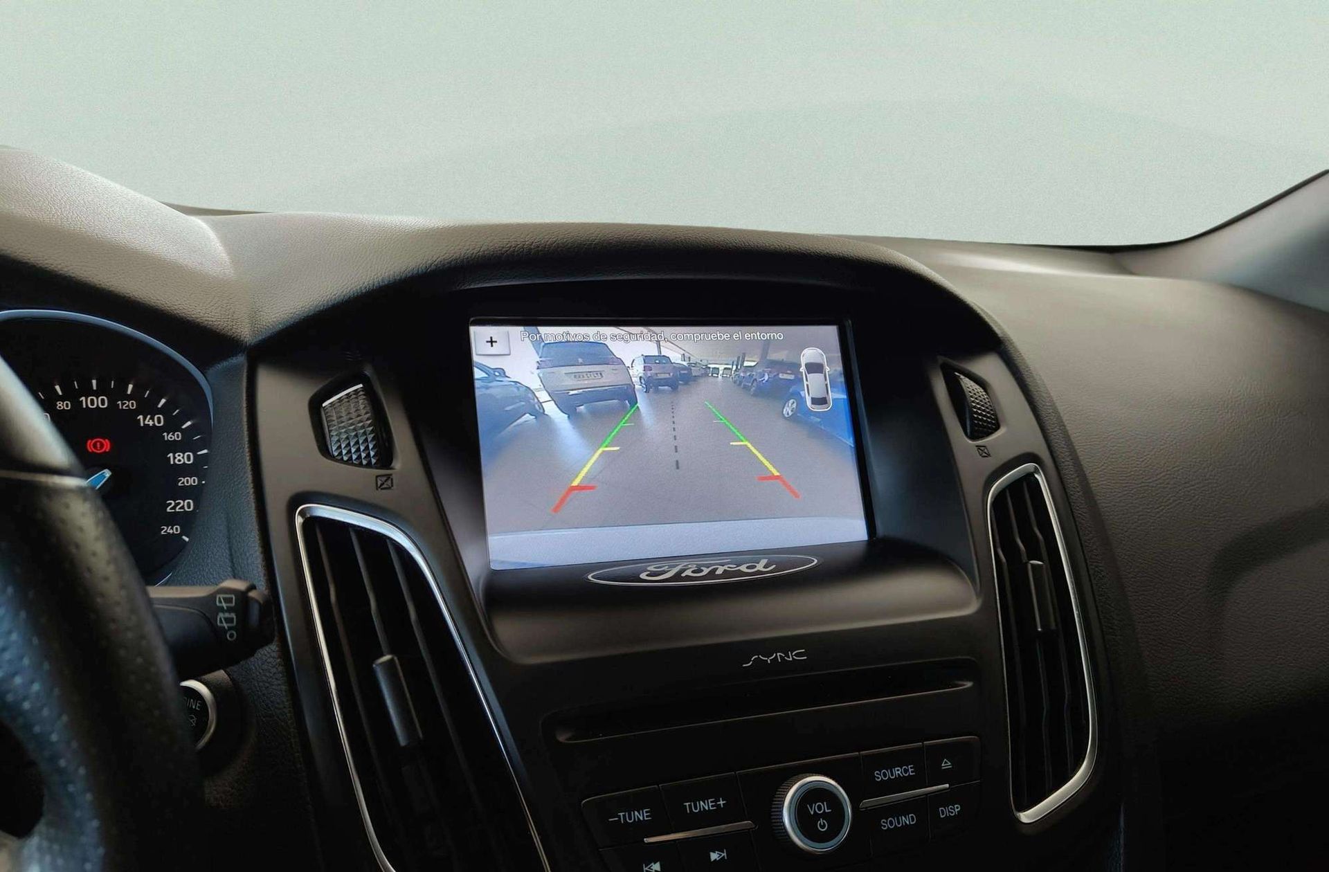 Ford Focus 1.5 EcoBoost ST-Line - foto 11