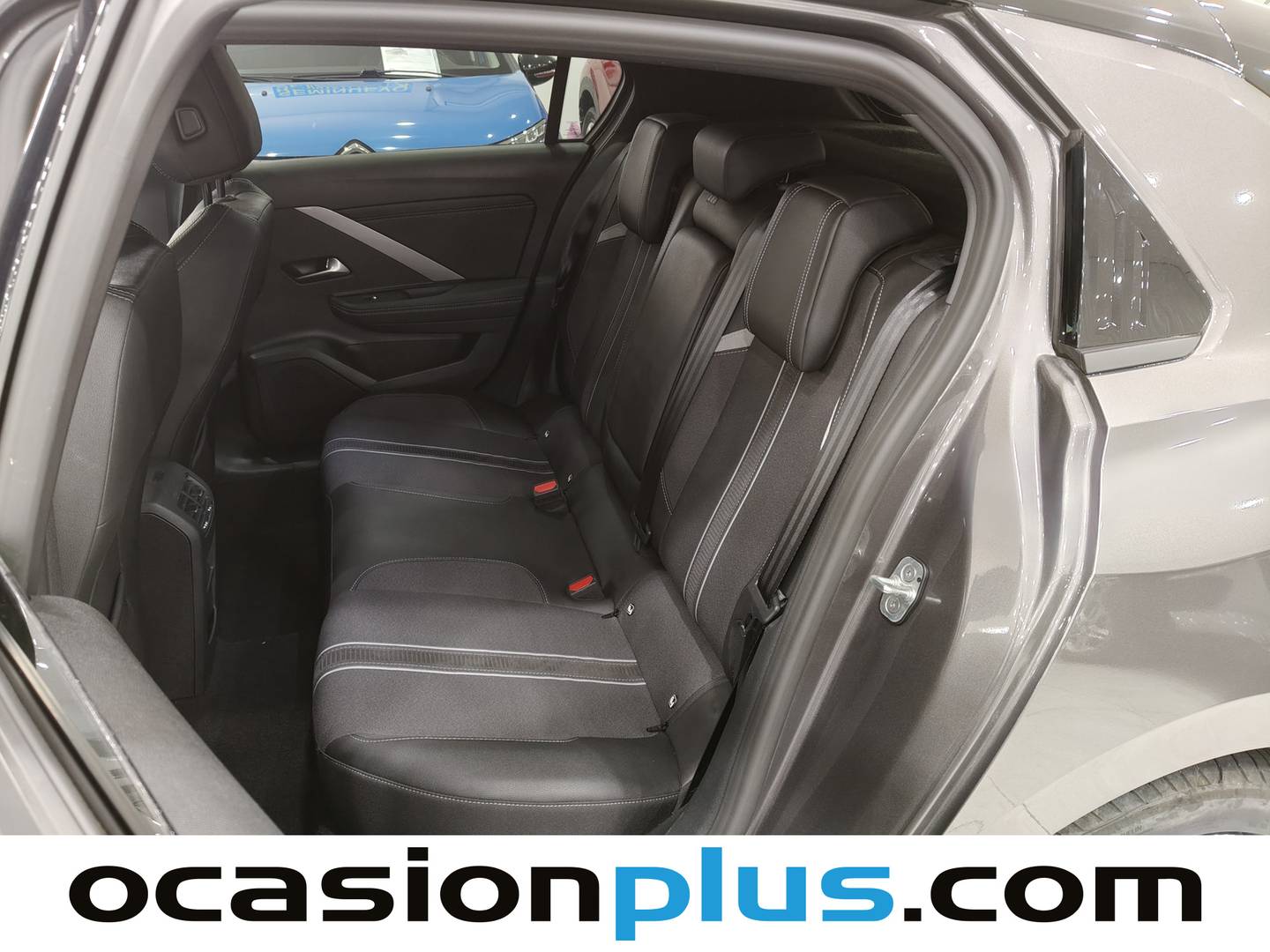 Foto asientos traseros Opel Astra Opel Astra 1.5D DTH GS Auto (130 CV)