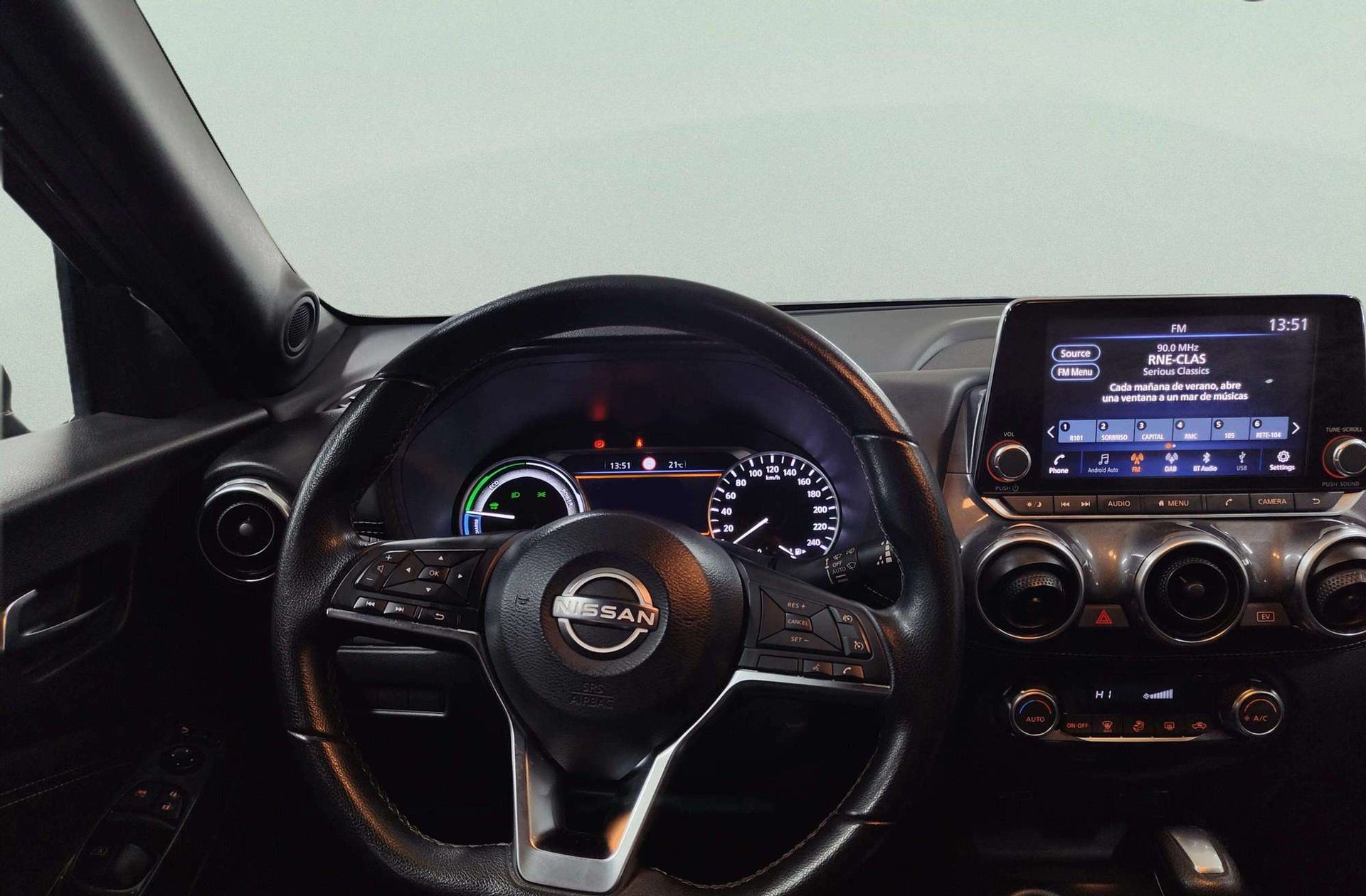 Nissan Juke 1.6 Hybrid N-Connecta - foto 21